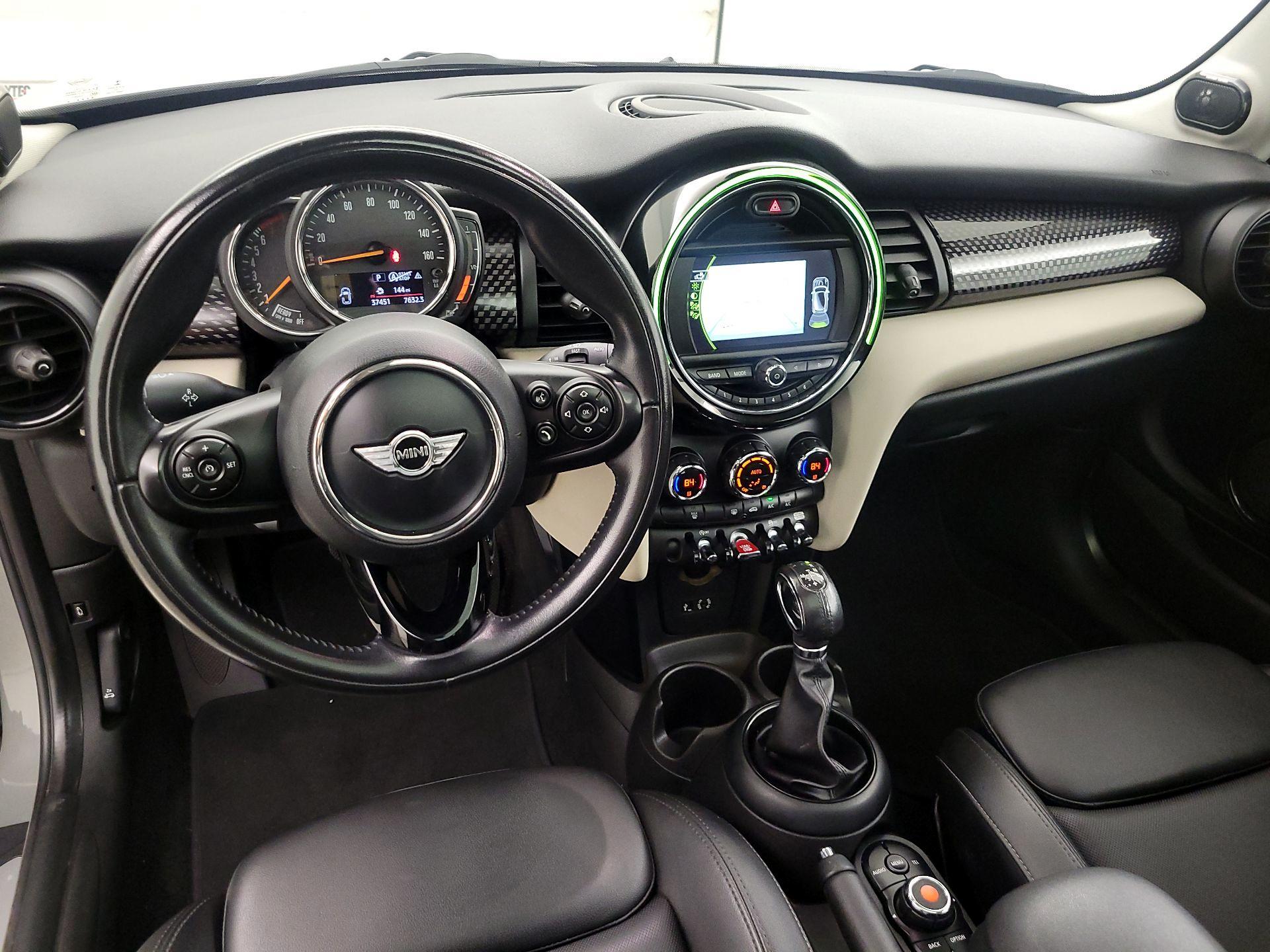 Thumbnail: 2018 MINI Cooper Hardtop - 9