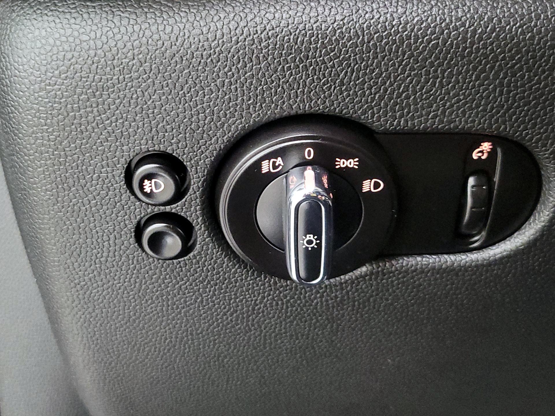 Thumbnail: 2018 MINI Cooper Hardtop - 13