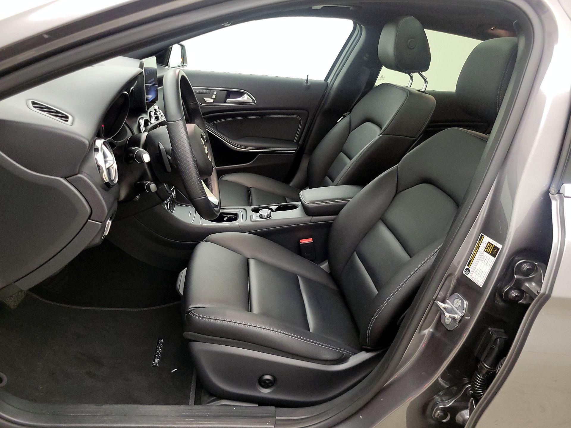 Thumbnail: 2019 Mercedes-Benz GLA - 11