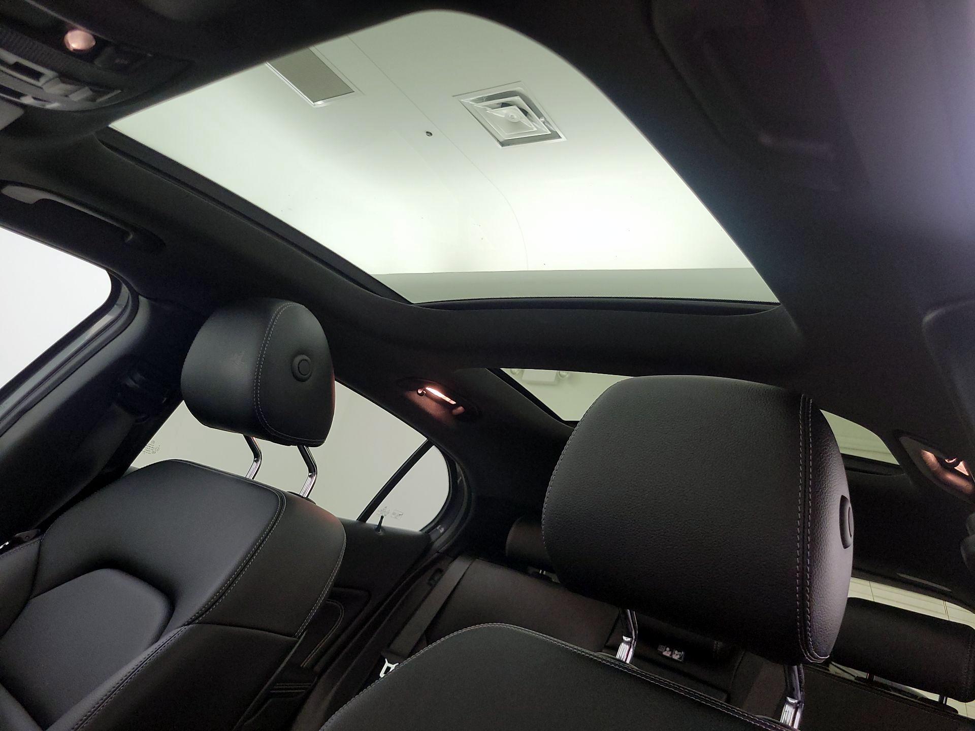 Thumbnail: 2019 Mercedes-Benz GLA - 19