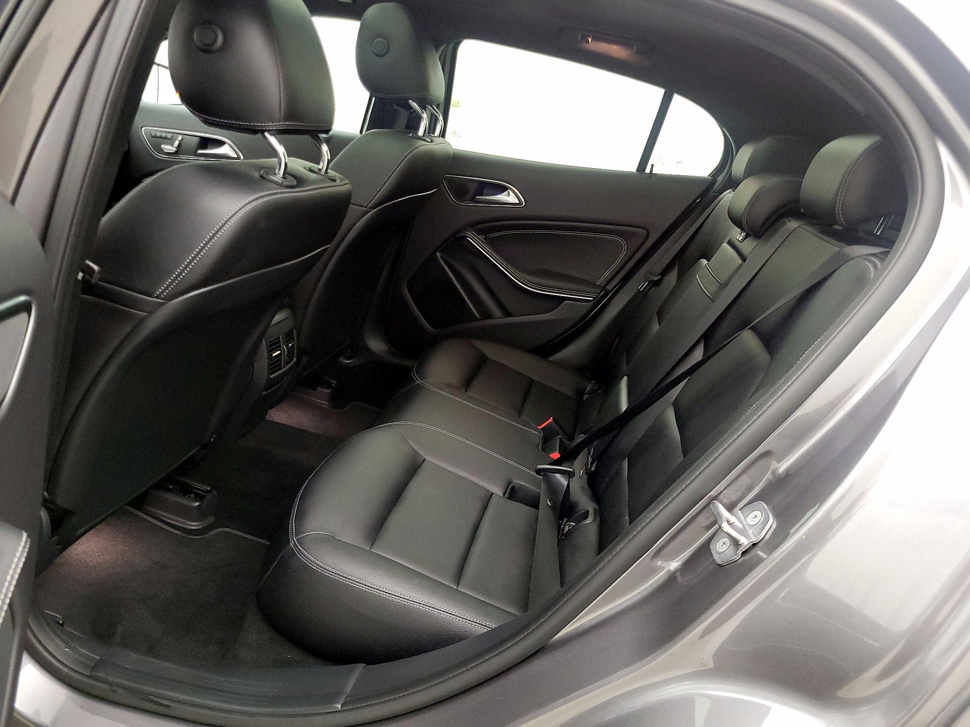 Thumbnail: 2019 Mercedes-Benz GLA - 20