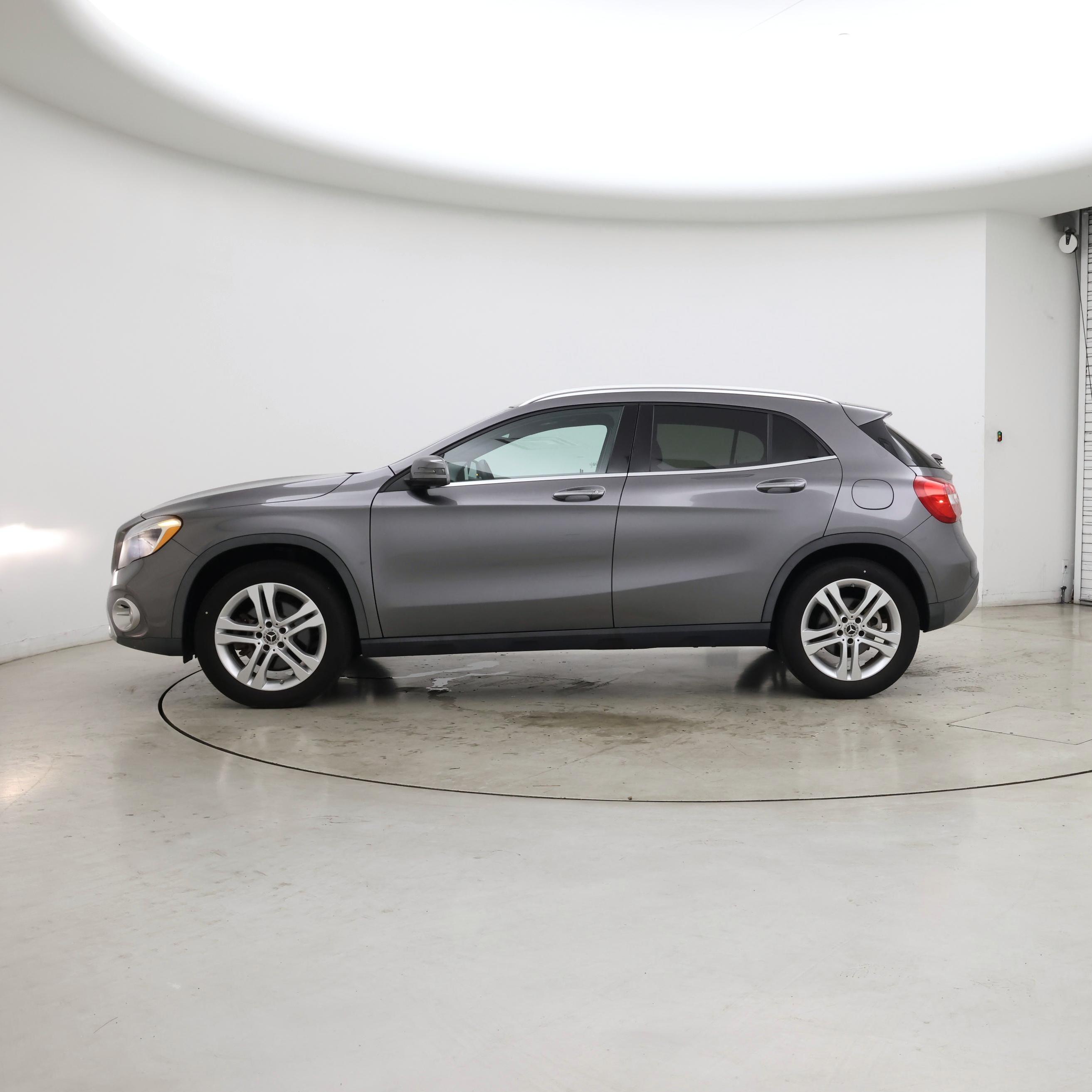 Thumbnail: 2019 Mercedes-Benz GLA - 3