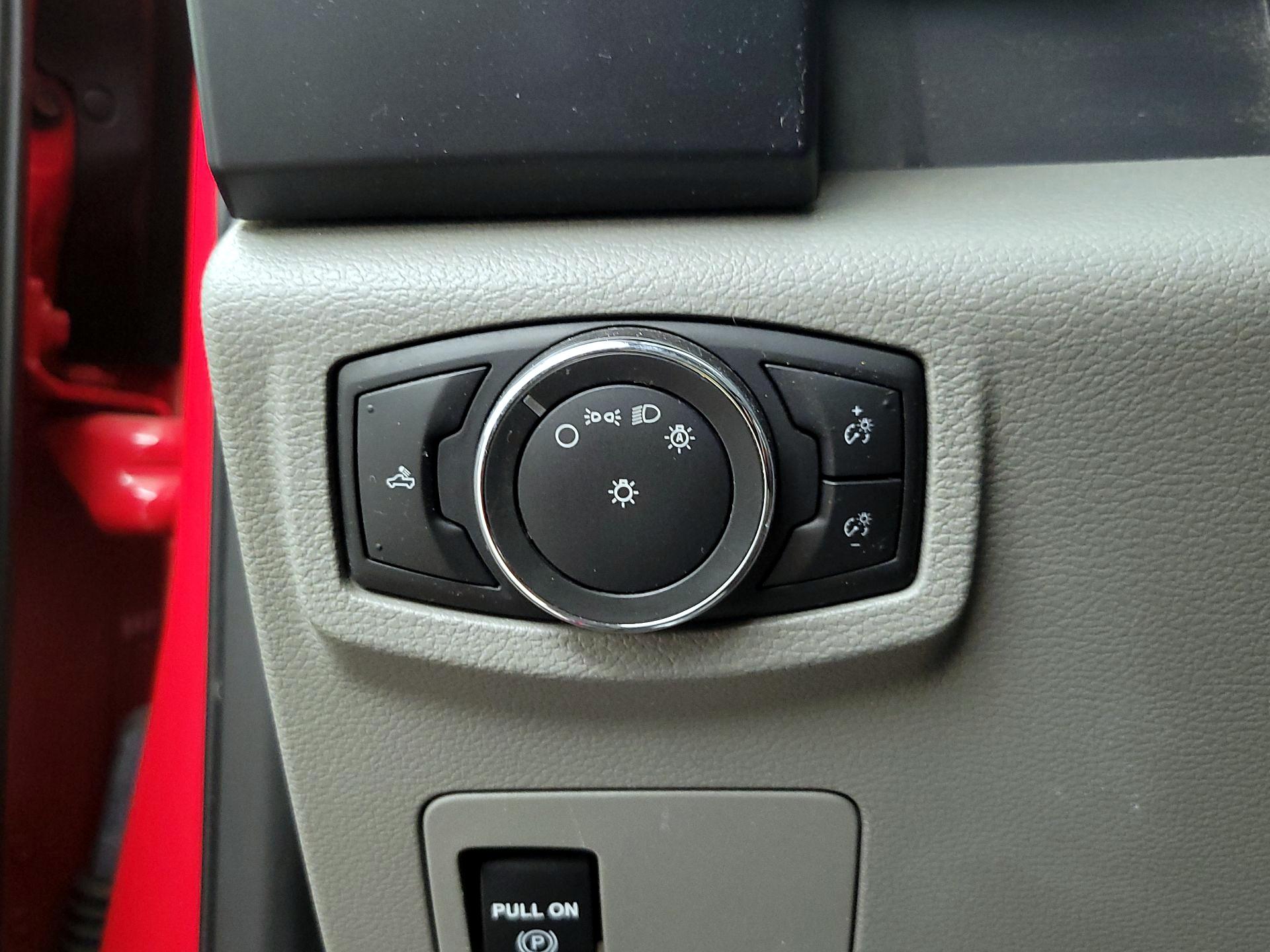 Thumbnail: 2016 Ford F-150 - 13