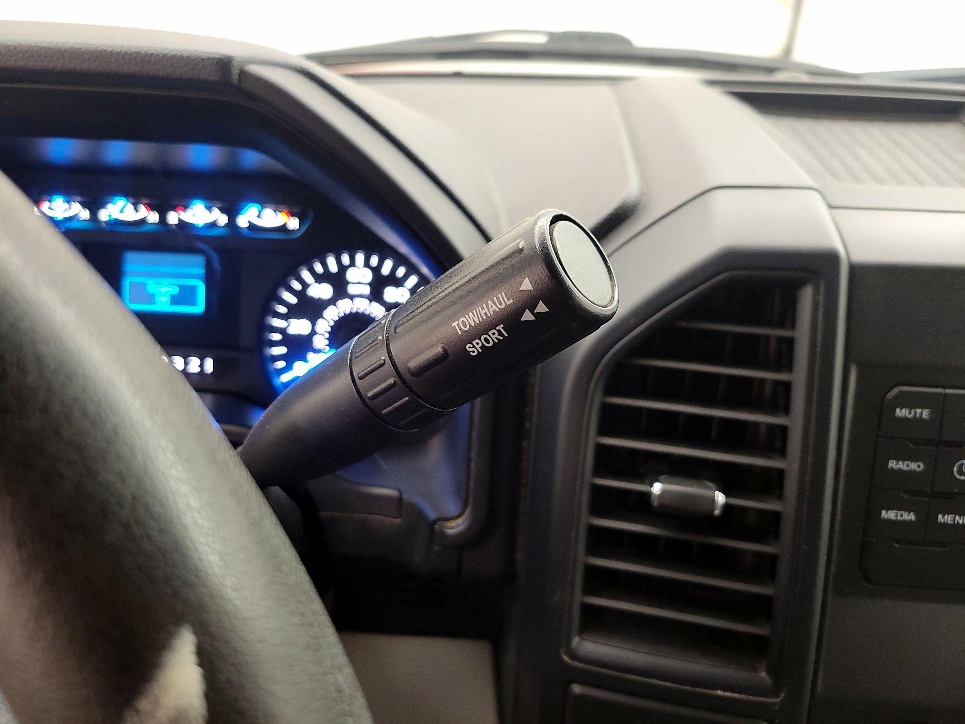 Thumbnail: 2016 Ford F-150 - 16