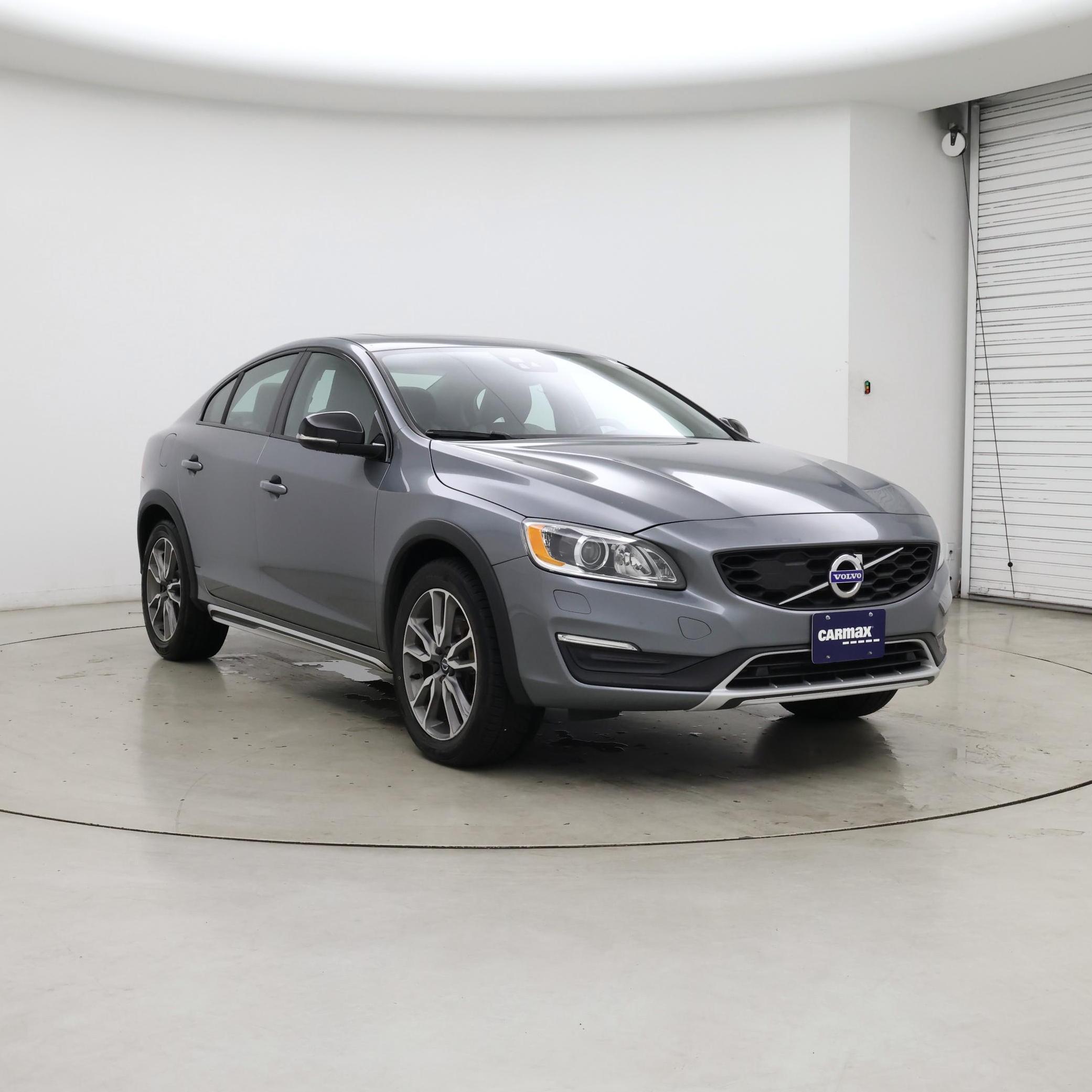 Thumbnail: 2018 Volvo S60 - 1