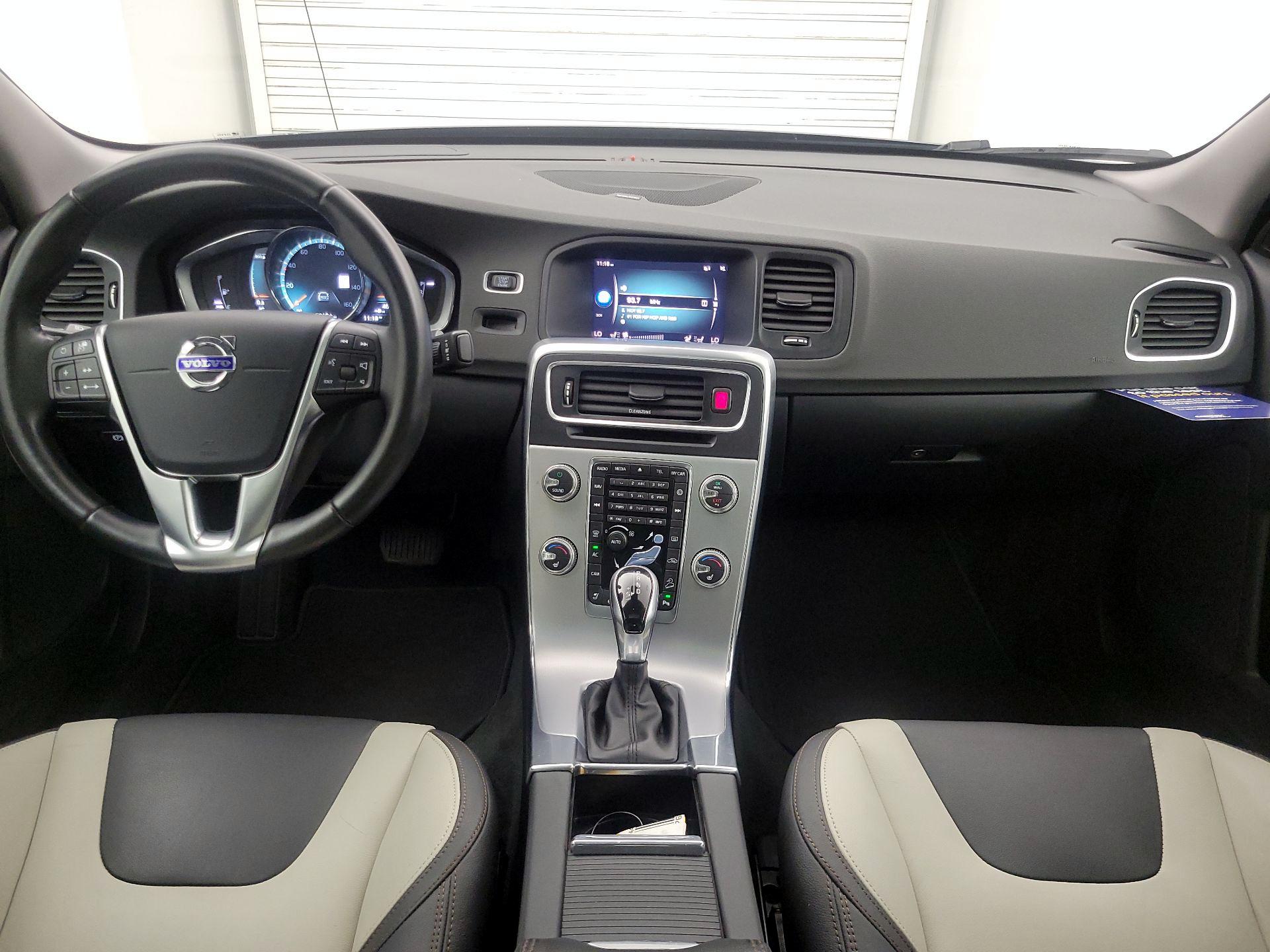 Thumbnail: 2018 Volvo S60 - 9