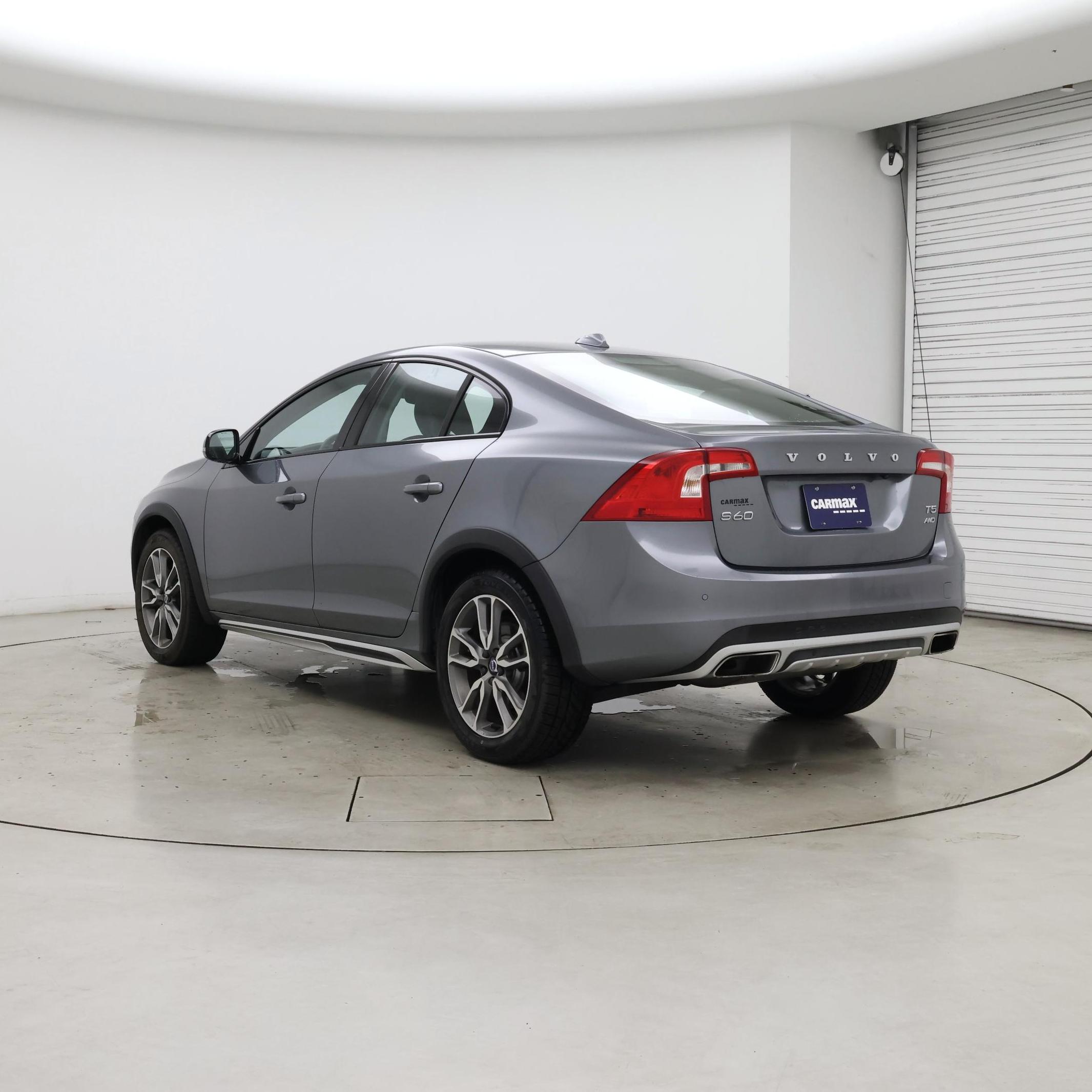 Thumbnail: 2018 Volvo S60 - 2