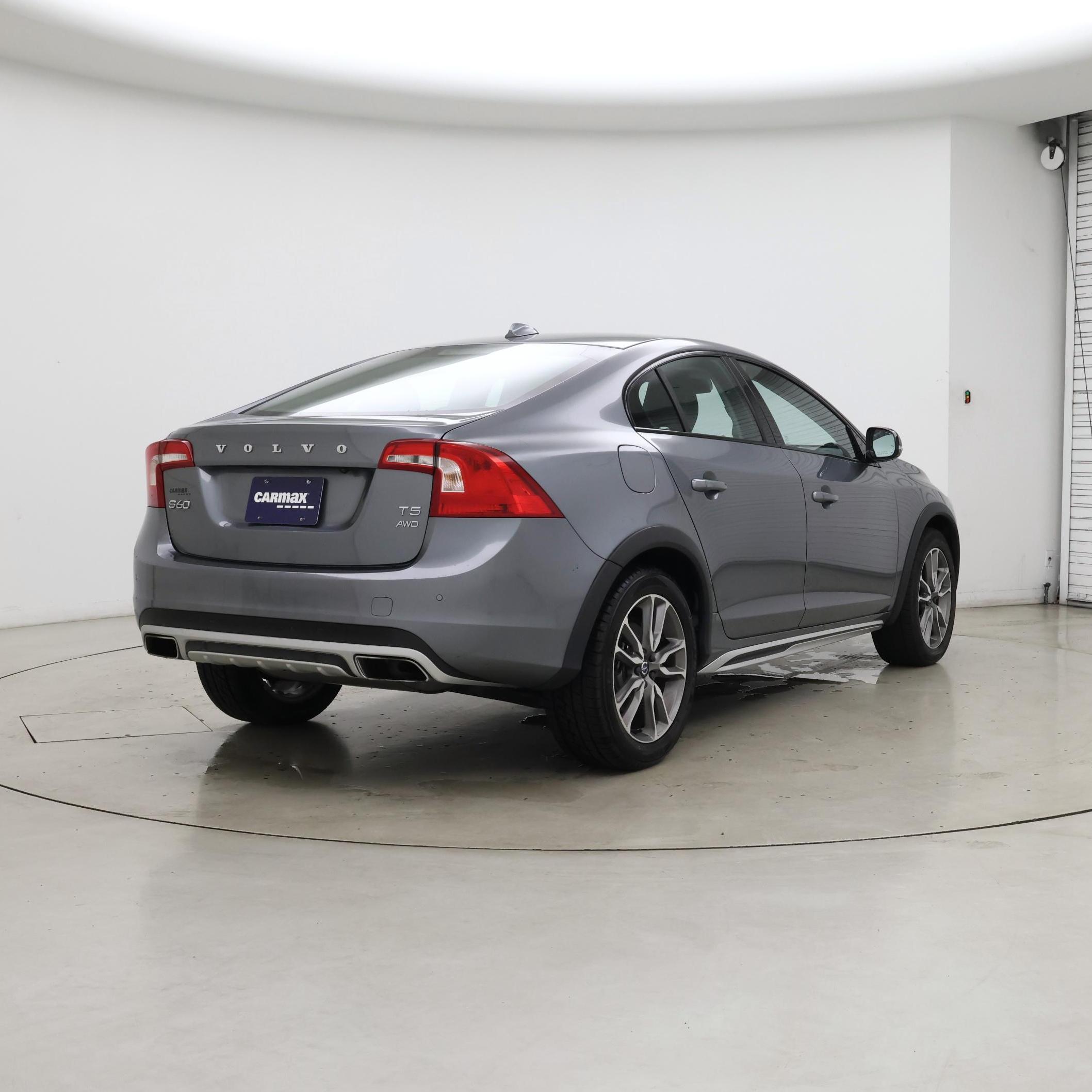 Thumbnail: 2018 Volvo S60 - 8