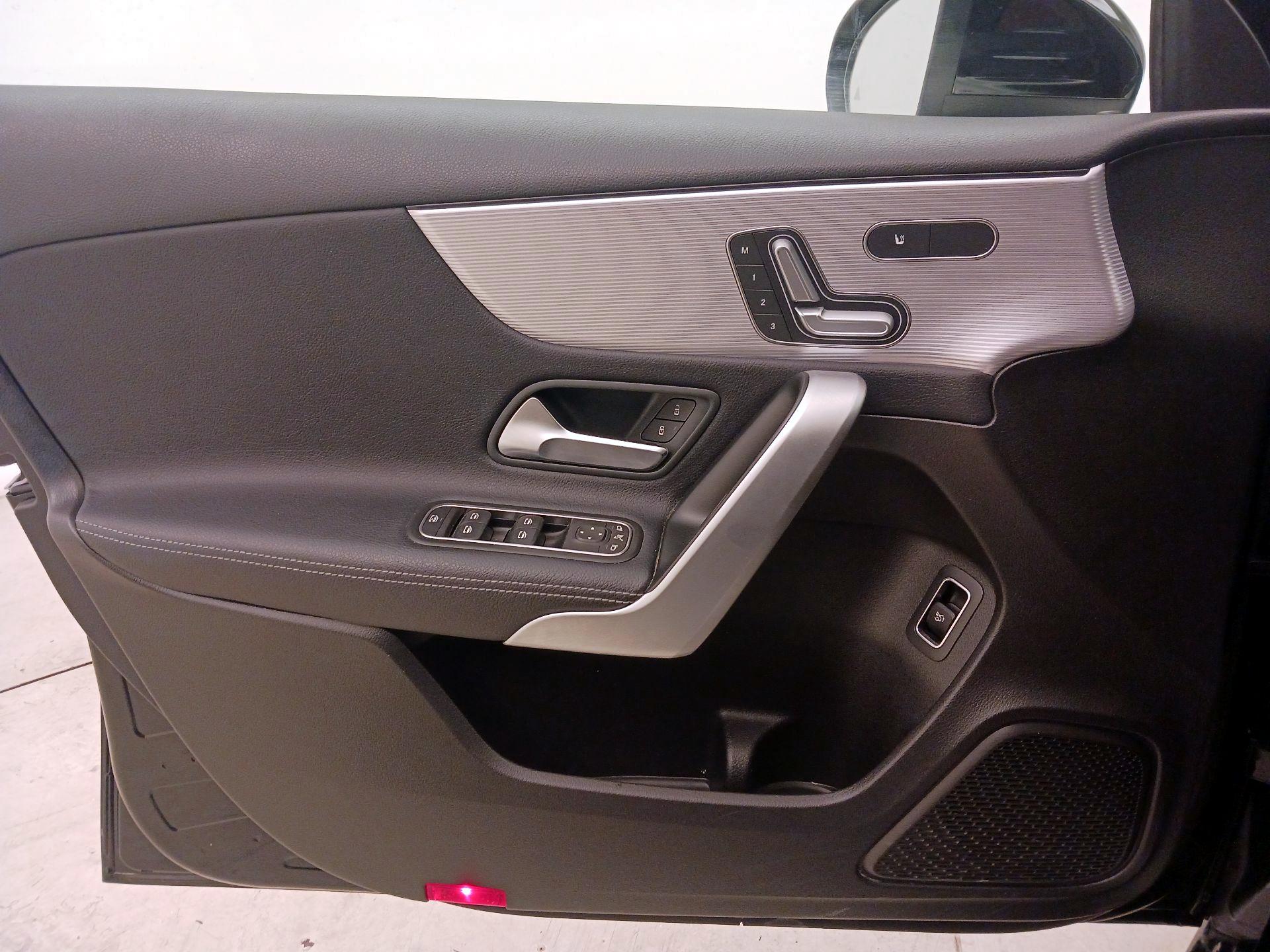 Thumbnail: 2020 Mercedes-Benz A-Class - 12
