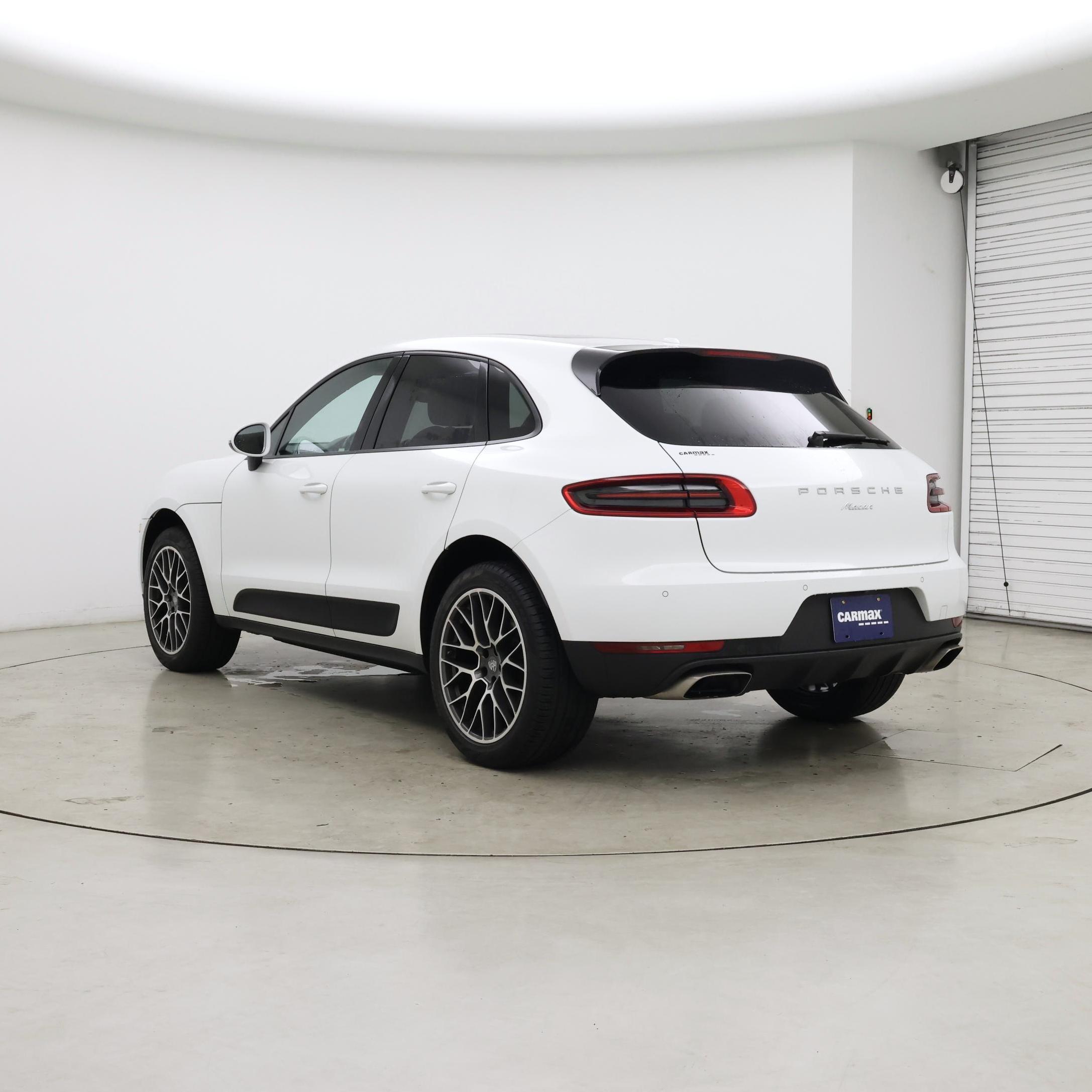 Thumbnail: 2018 Porsche Macan - 2