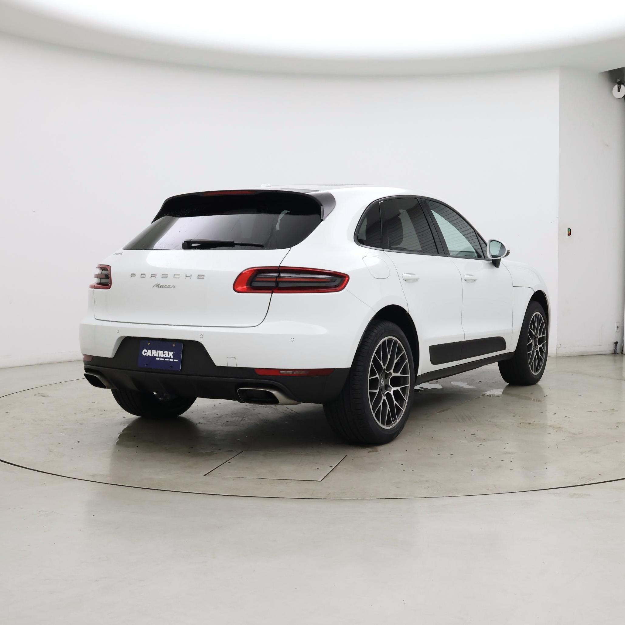 Thumbnail: 2018 Porsche Macan - 8