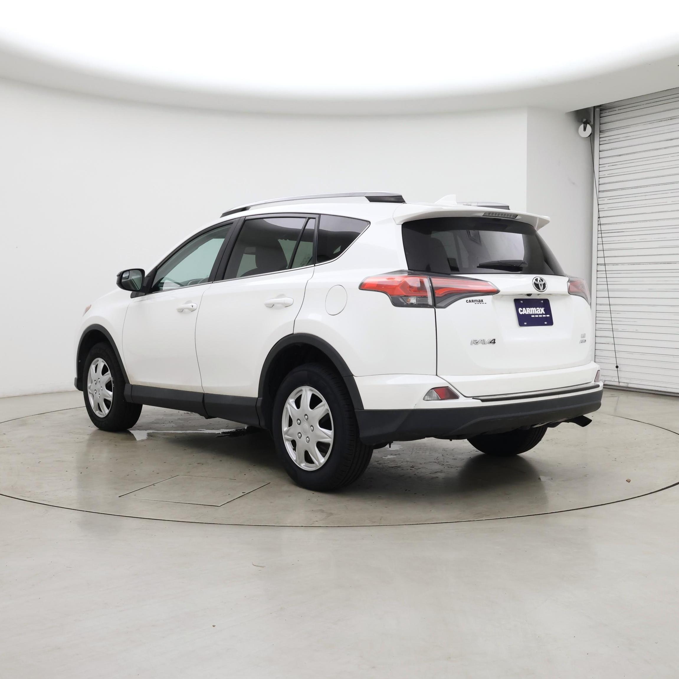 Thumbnail: 2017 Toyota RAV4 - 2