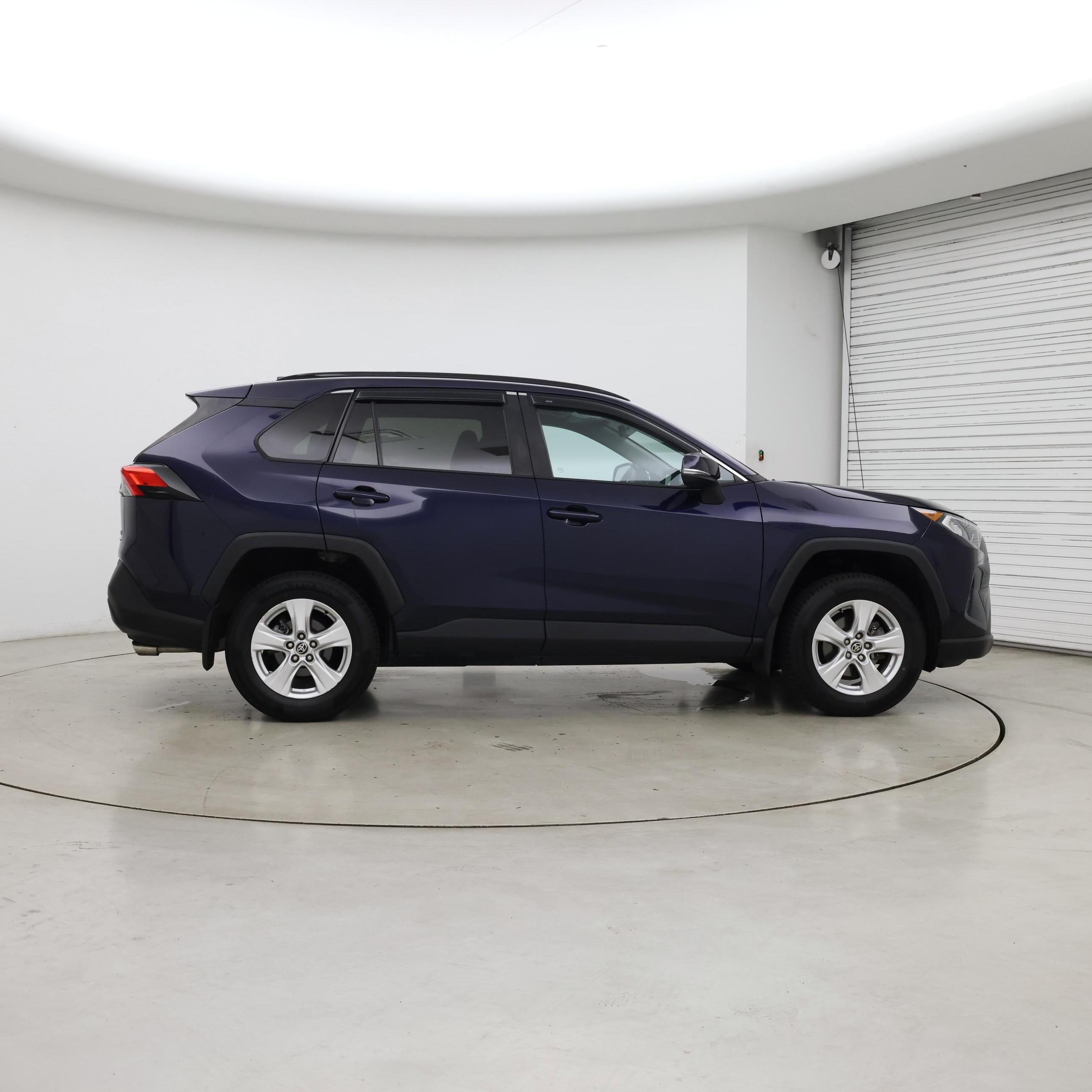 Thumbnail: 2021 Toyota RAV4 - 7