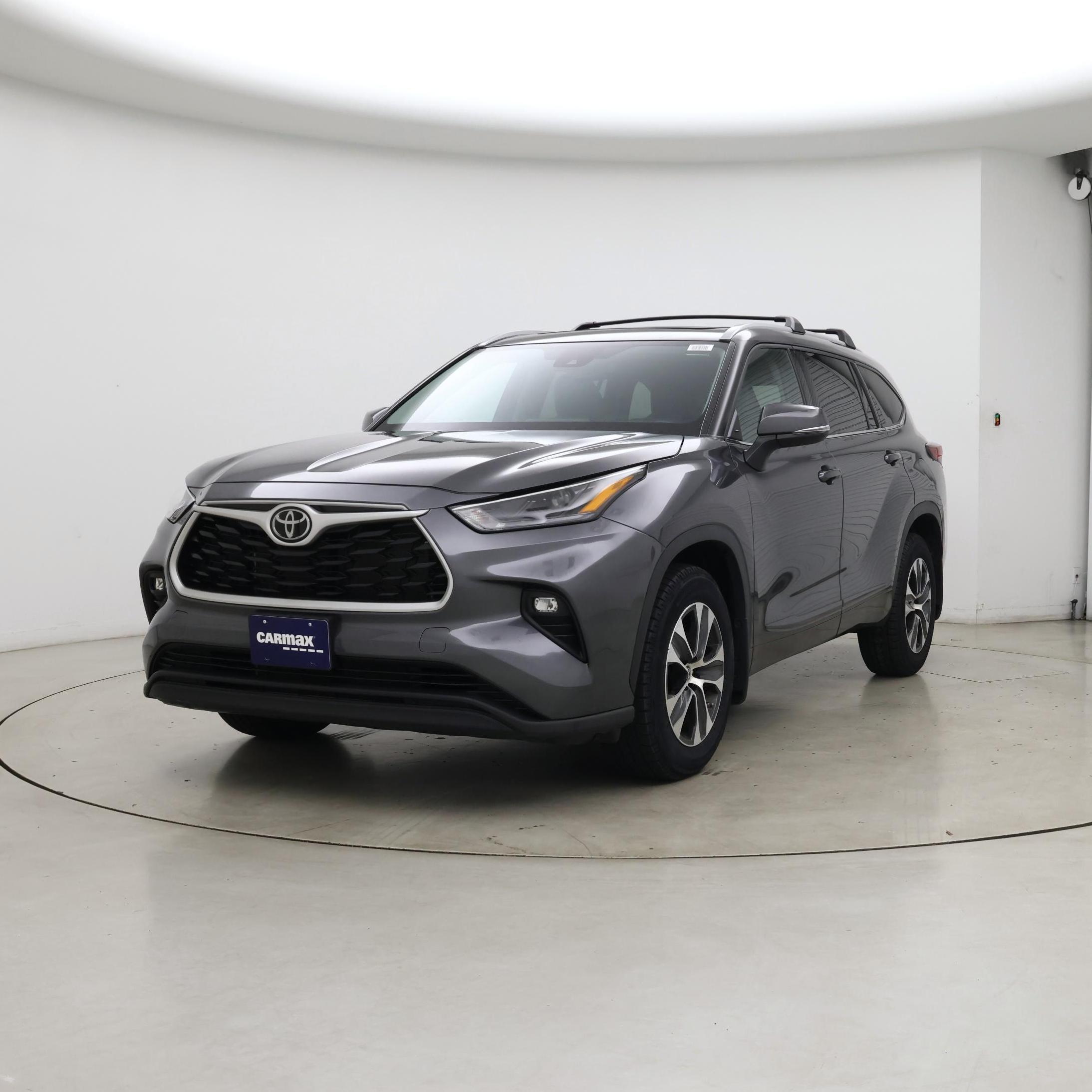 Thumbnail: 2022 Toyota Highlander - 4