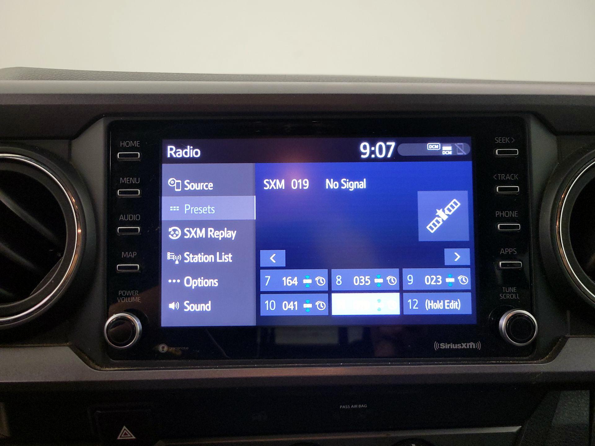 Thumbnail: 2020 Toyota Tacoma - 15