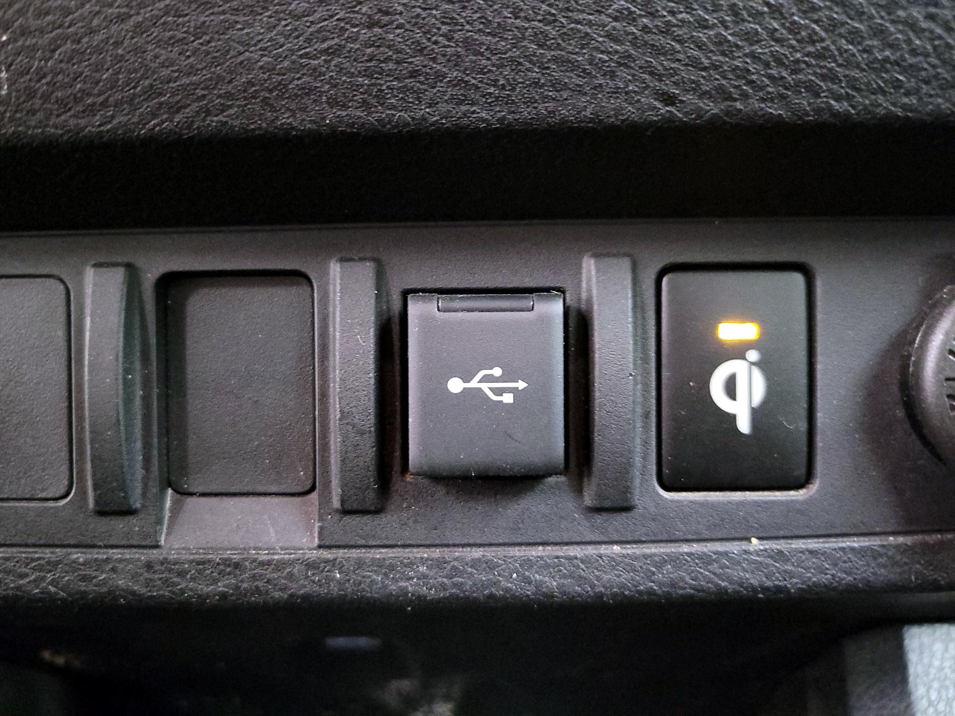 Thumbnail: 2020 Toyota Tacoma - 18