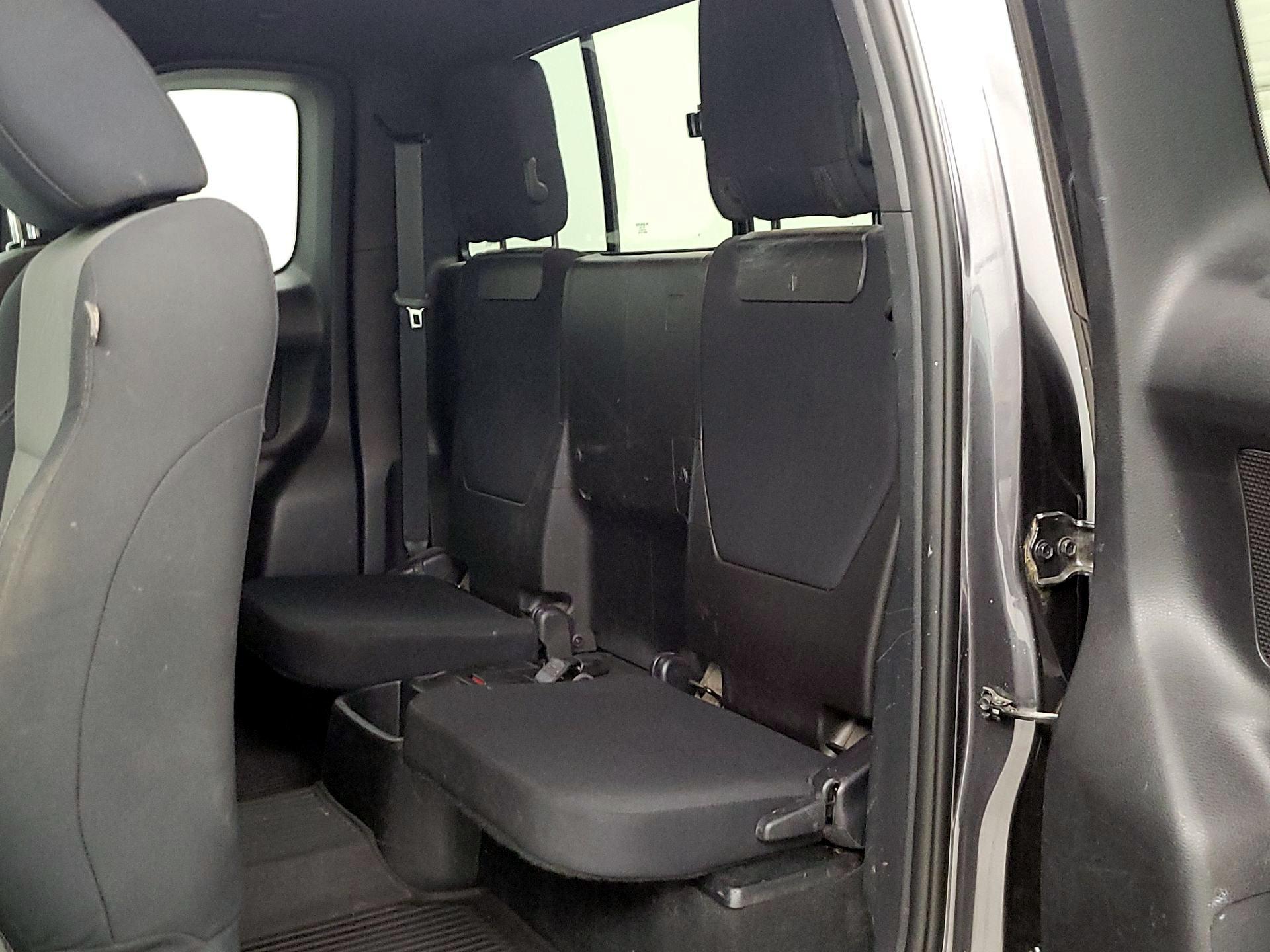 Thumbnail: 2020 Toyota Tacoma - 19