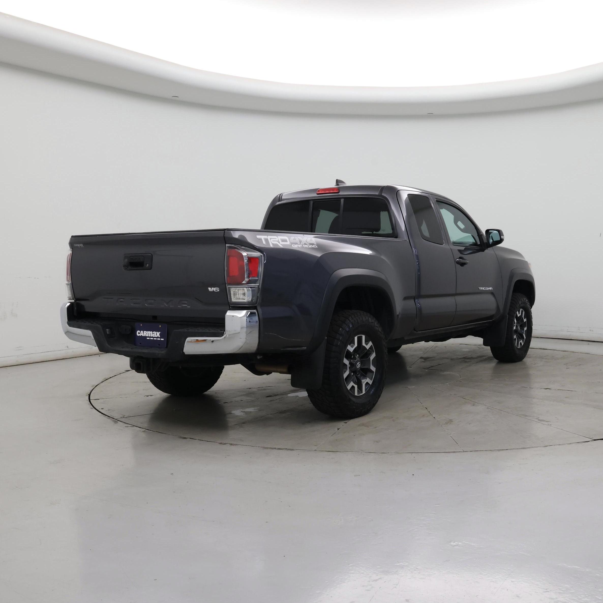 Thumbnail: 2020 Toyota Tacoma - 8