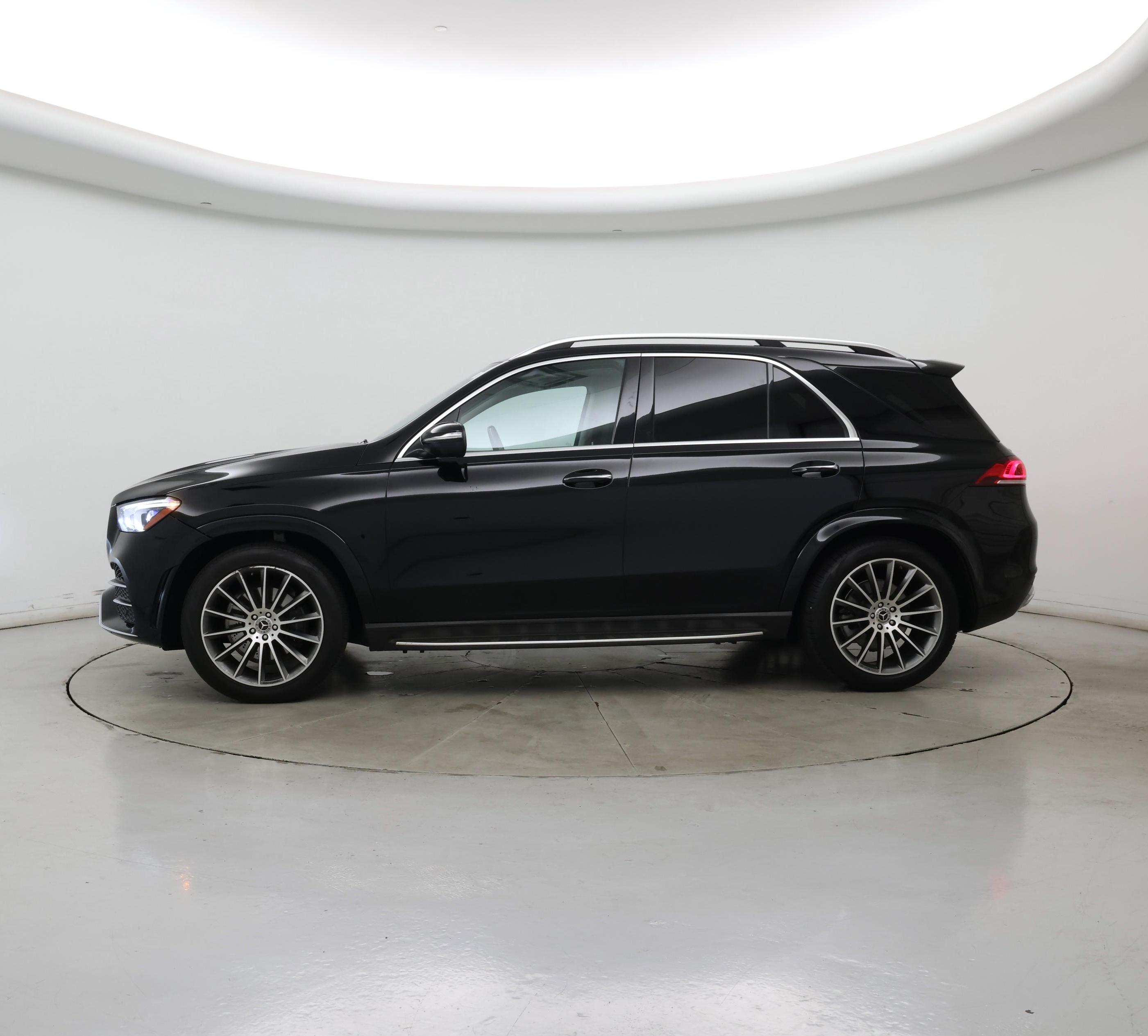 Thumbnail: 2020 Mercedes-Benz GLE - 3