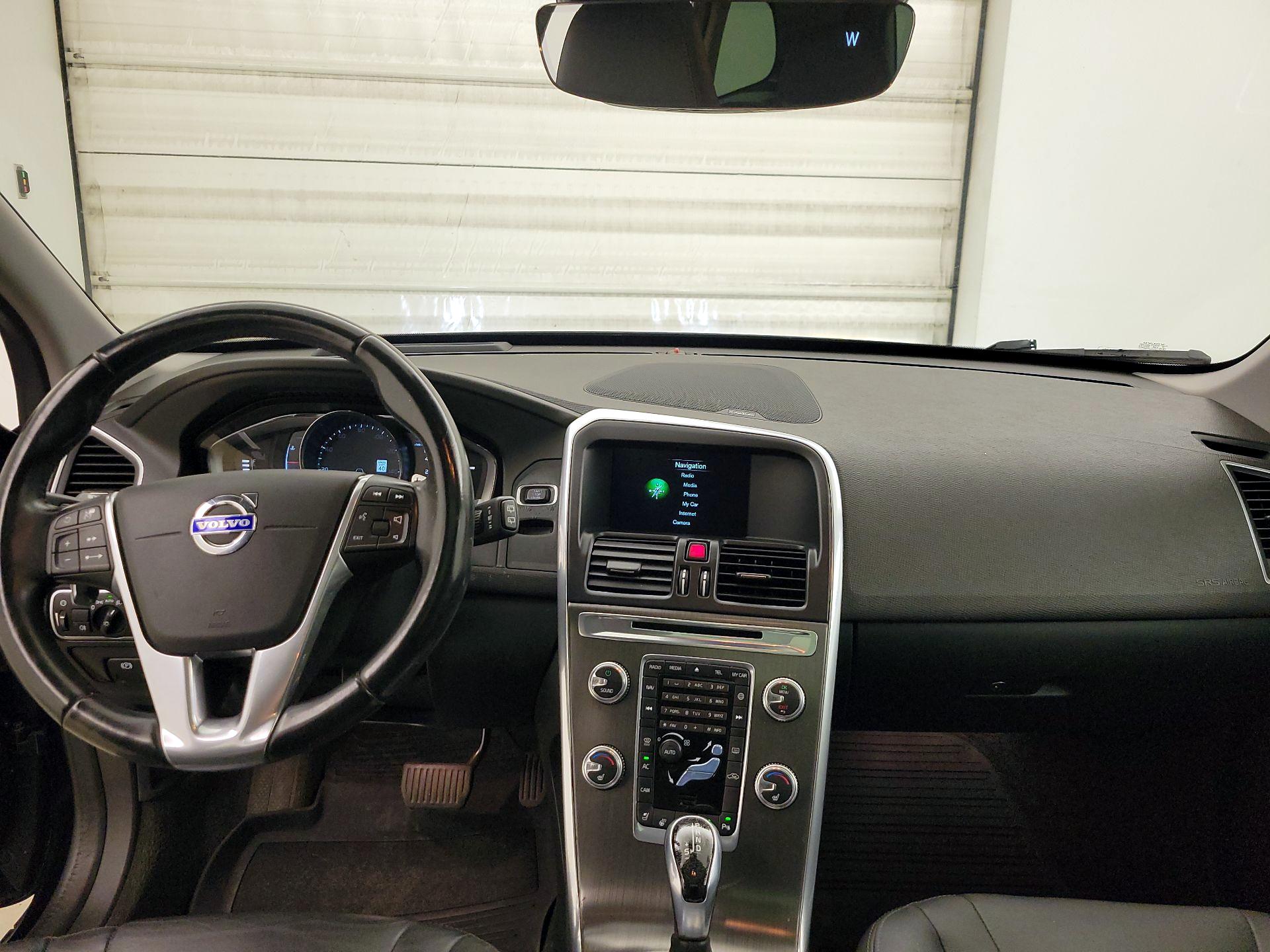 Thumbnail: 2015 Volvo XC60 - 9