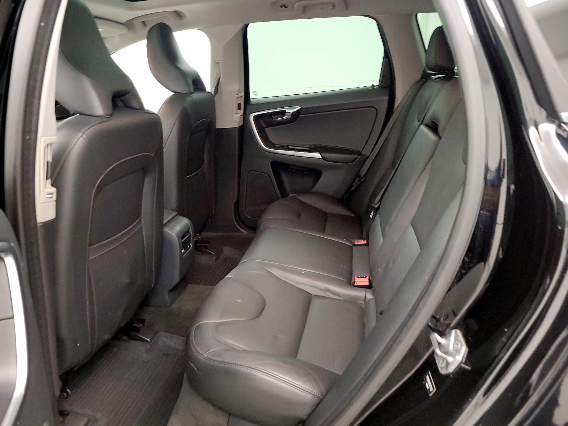 Thumbnail: 2015 Volvo XC60 - 19