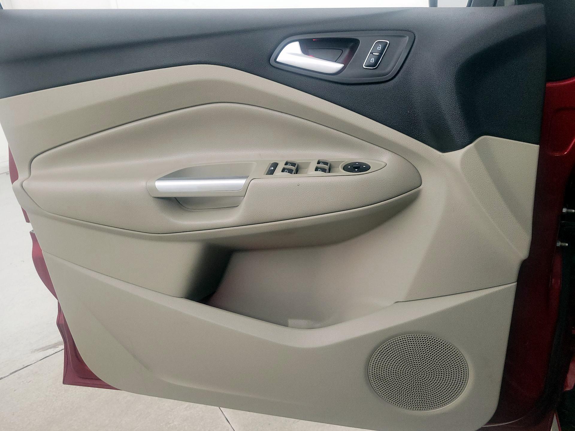 Thumbnail: 2016 Ford C-Max - 12