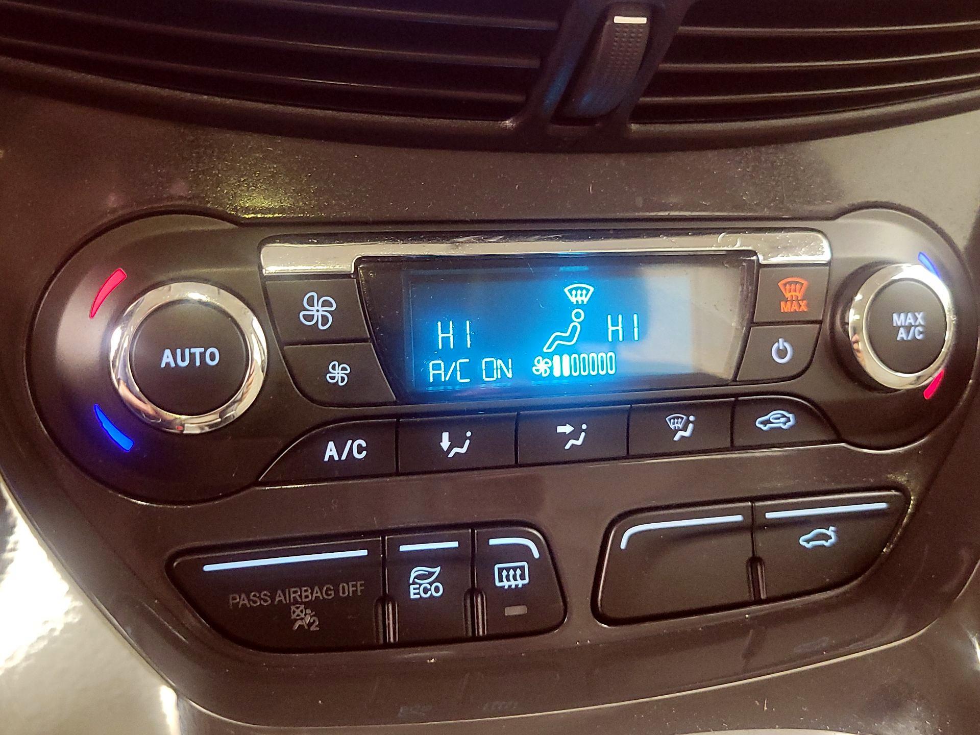 Thumbnail: 2016 Ford C-Max - 17