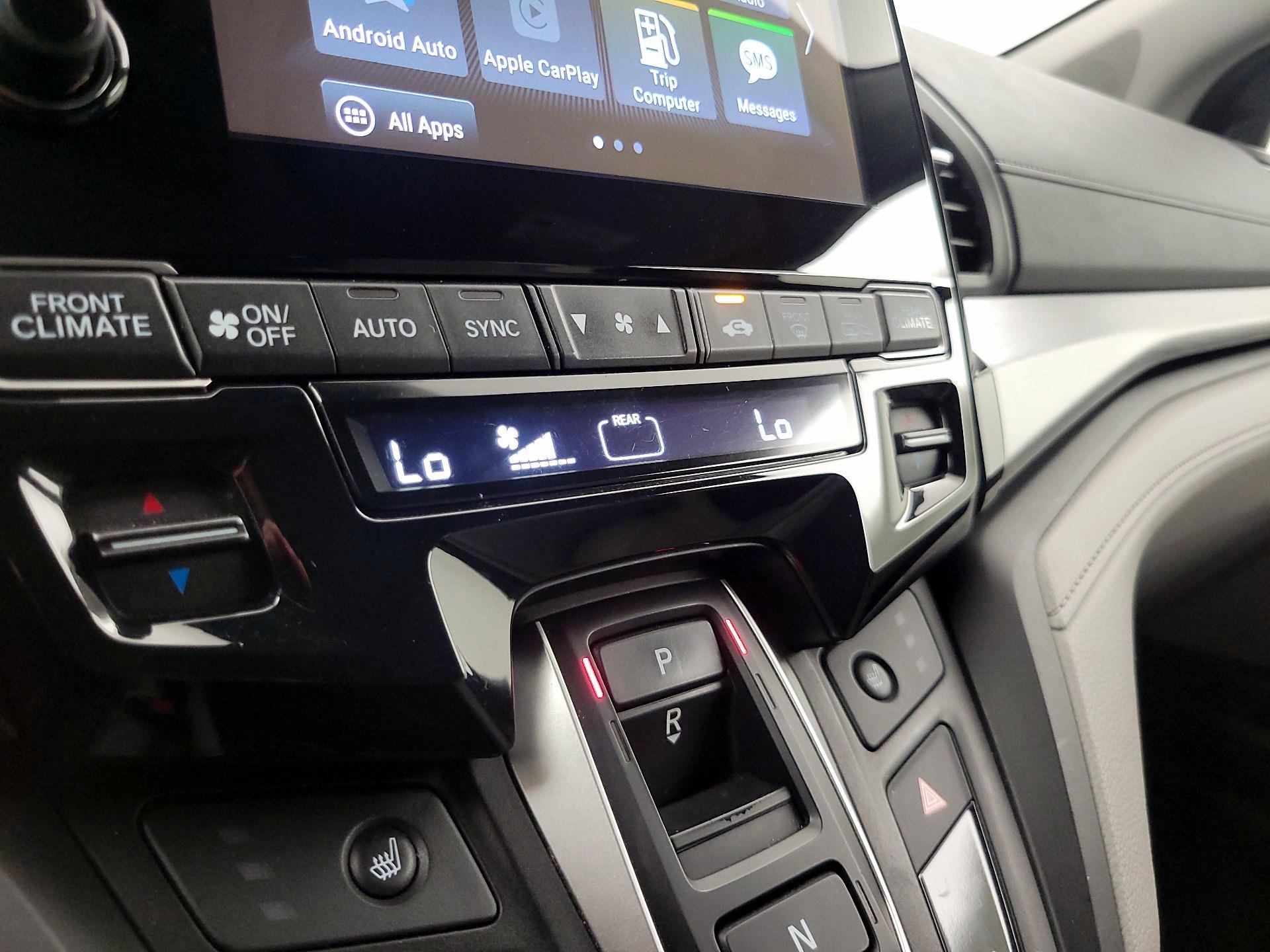 Thumbnail: 2020 Honda Odyssey - 16