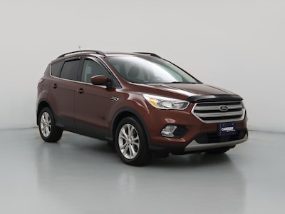 Red 2018 Ford Escape SE