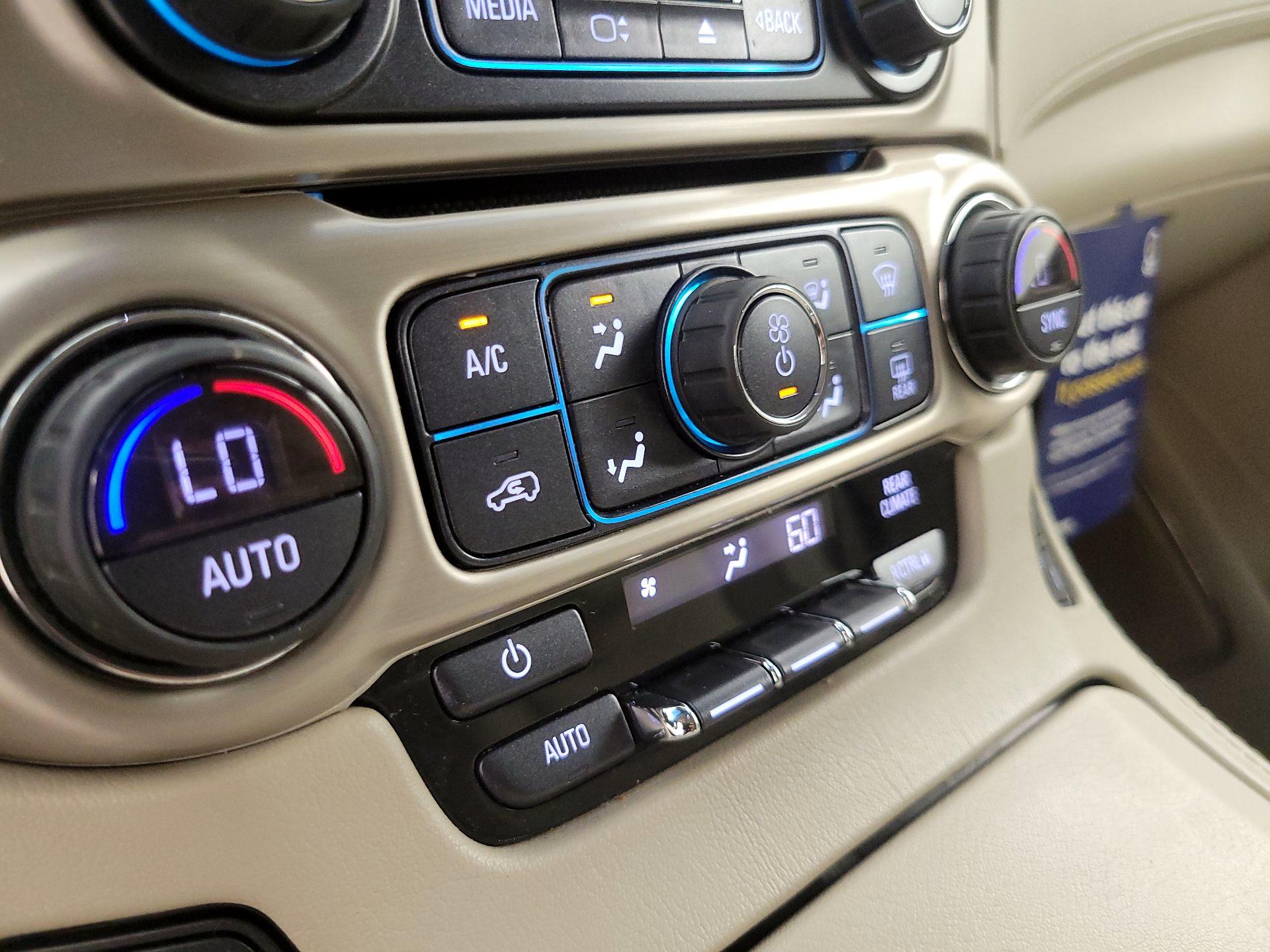Thumbnail: 2018 GMC Yukon XL - 16