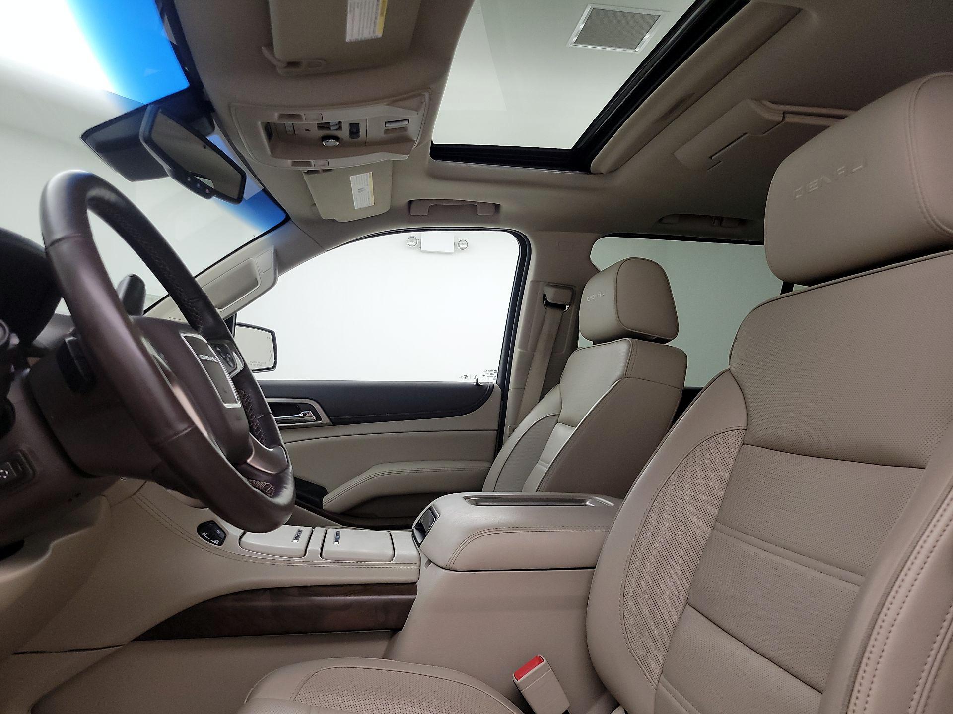 Thumbnail: 2018 GMC Yukon XL - 19