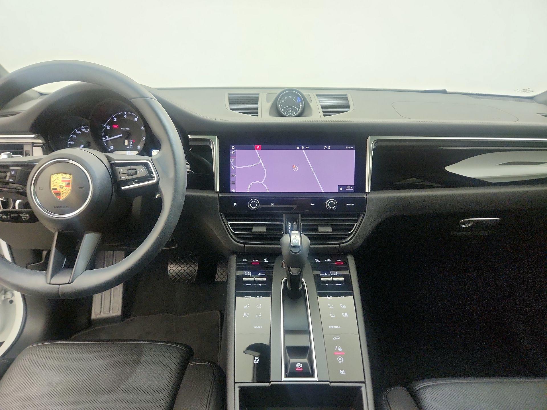 Thumbnail: 2022 Porsche Macan - 9