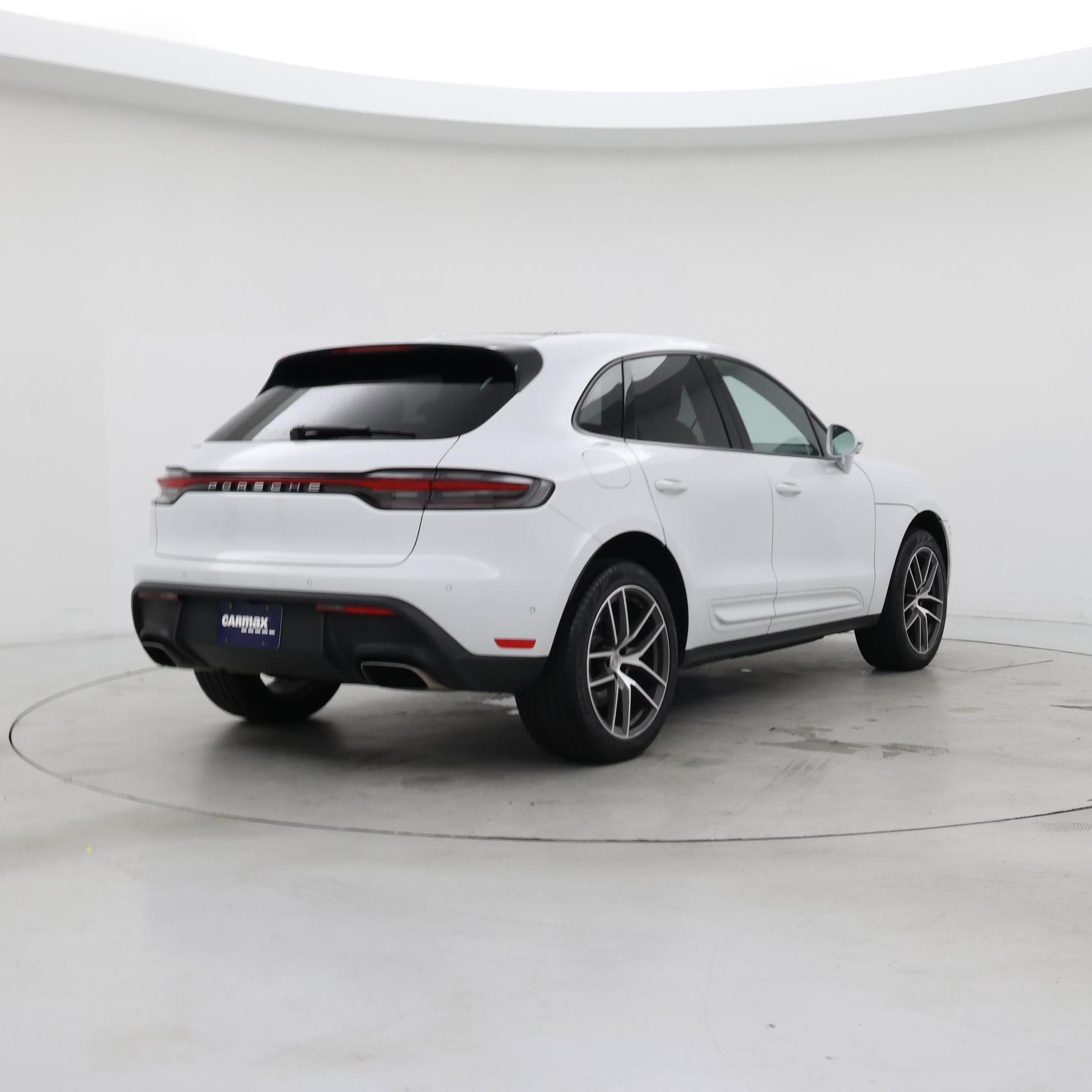 Thumbnail: 2022 Porsche Macan - 8