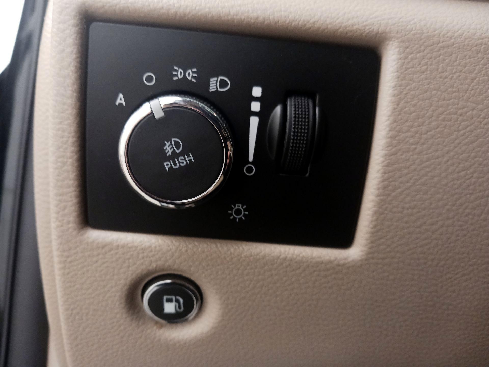 Thumbnail: 2019 Jeep Grand Cherokee - 13