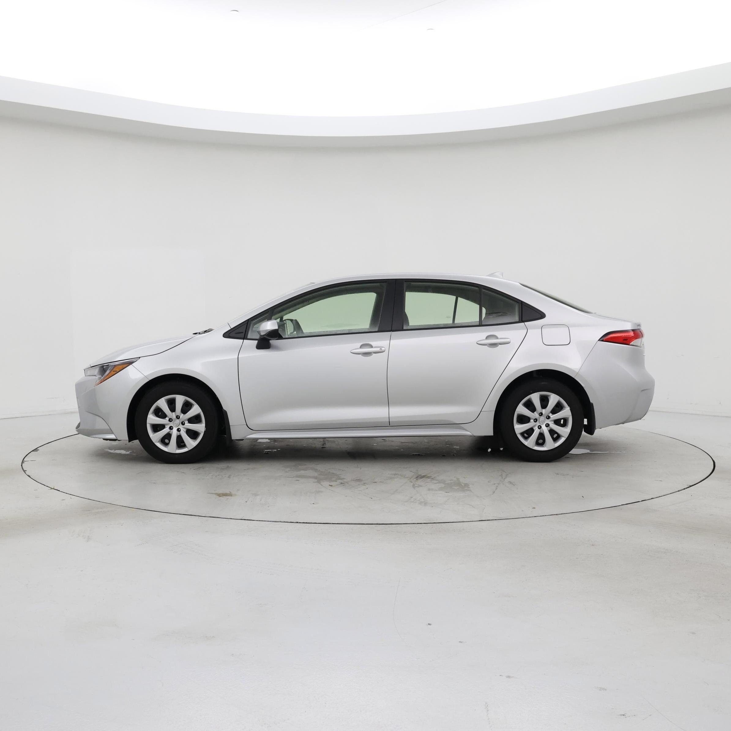 Thumbnail: 2021 Toyota Corolla - 3