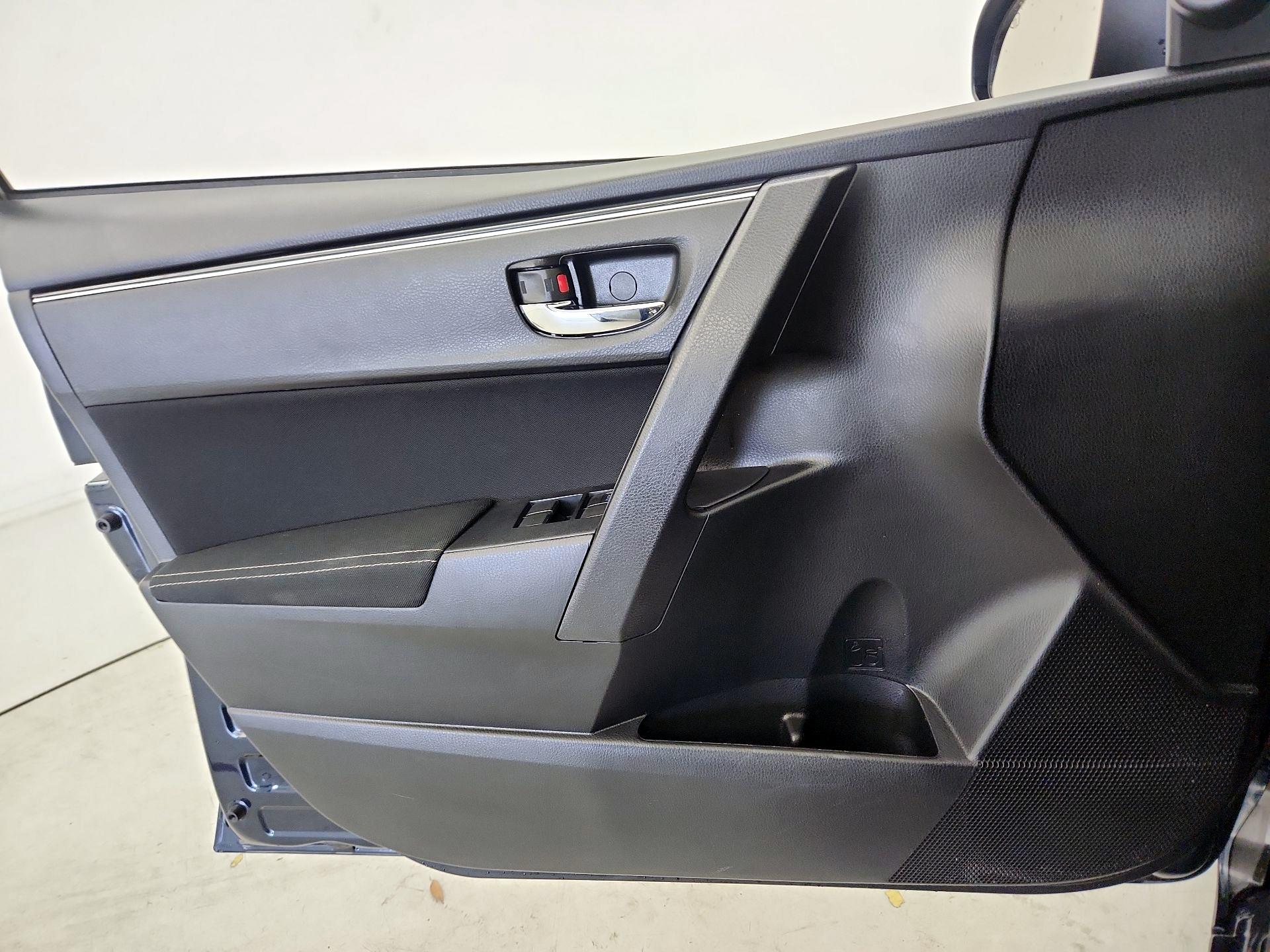 Thumbnail: 2019 Toyota Corolla - 12