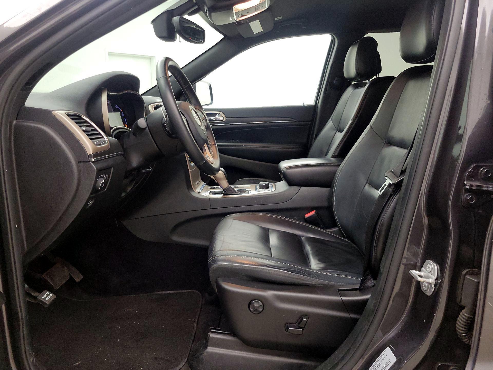 Thumbnail: 2017 Jeep Grand Cherokee - 11