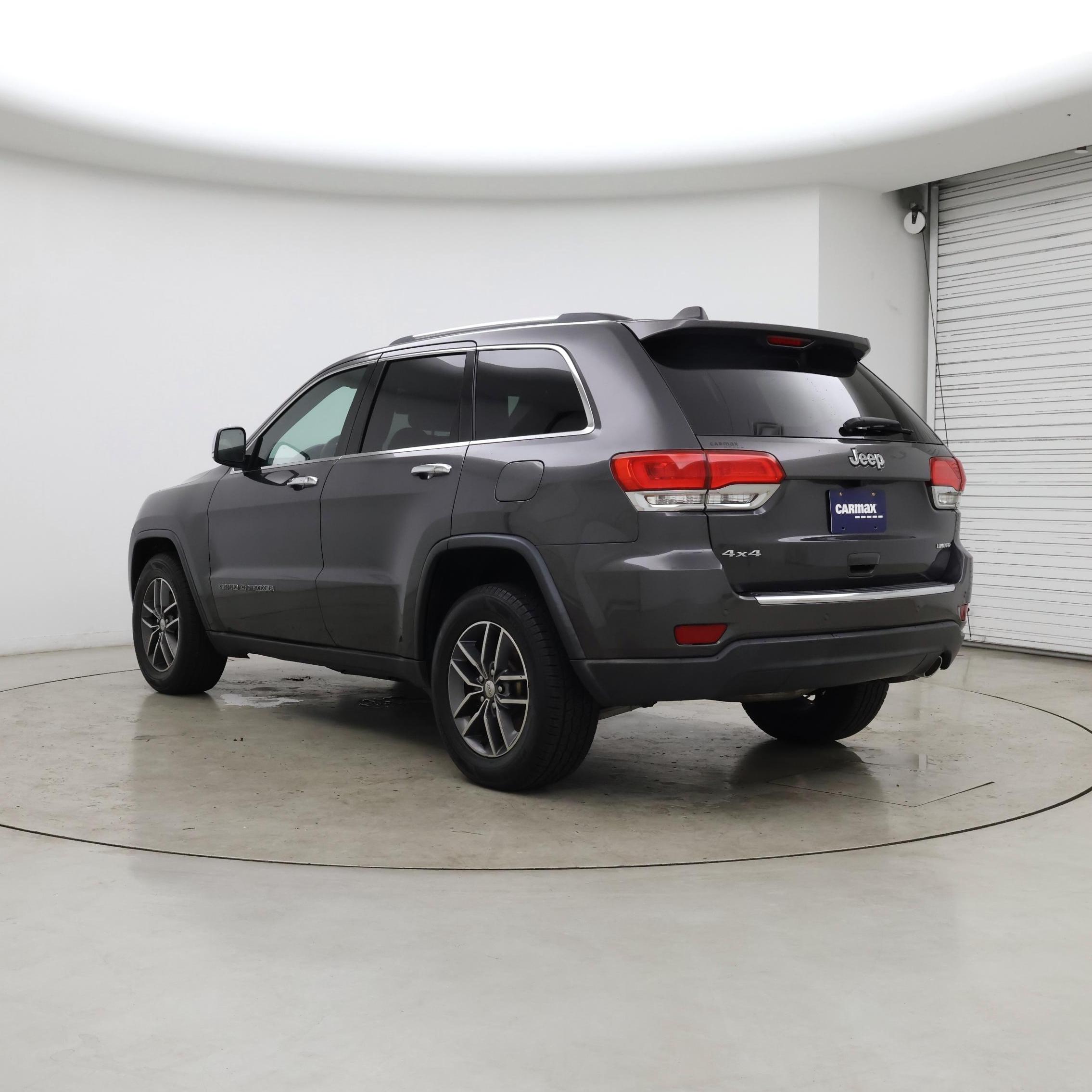 Thumbnail: 2017 Jeep Grand Cherokee - 2