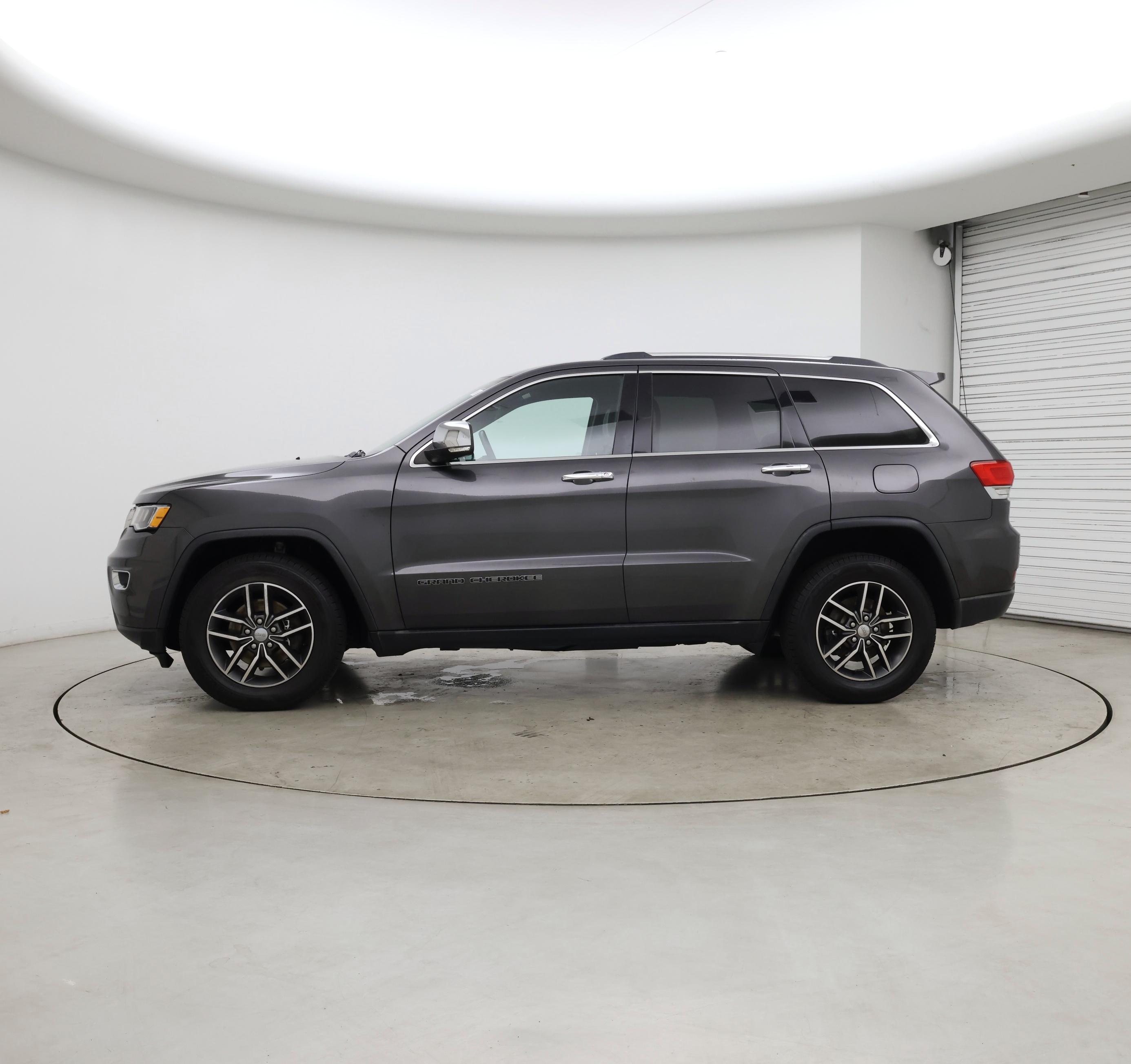 Thumbnail: 2017 Jeep Grand Cherokee - 3