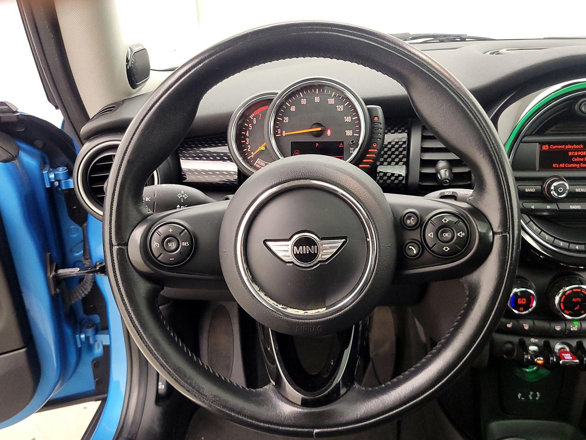 Thumbnail: 2015 MINI Cooper Hardtop - 10