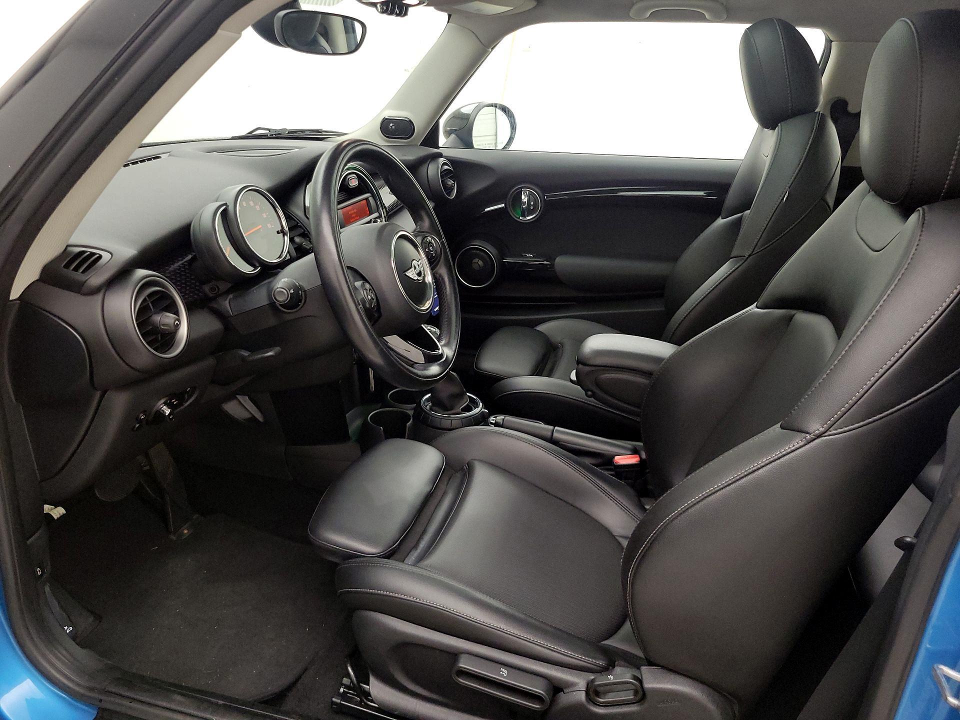 Thumbnail: 2015 MINI Cooper Hardtop - 11