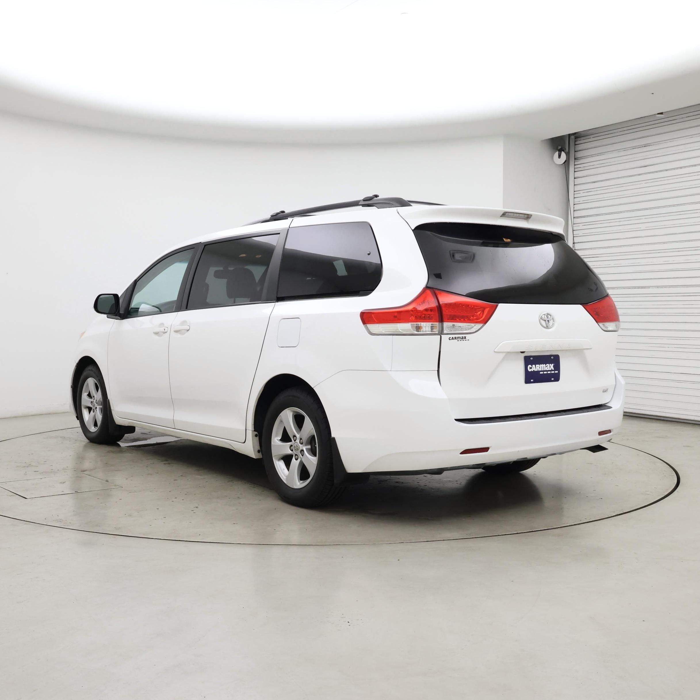Thumbnail: 2014 Toyota Sienna - 2