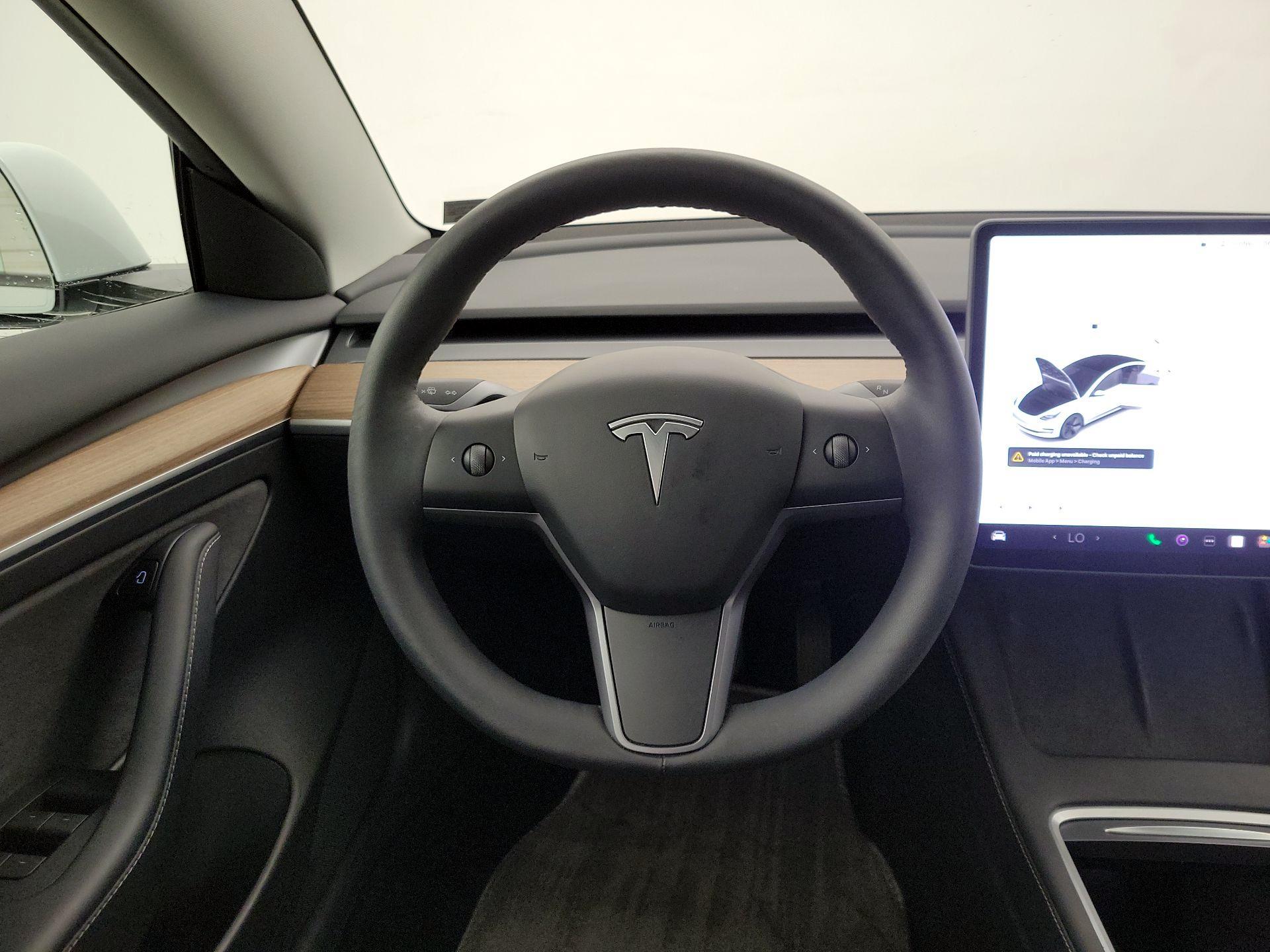 Thumbnail: 2023 Tesla Model 3 - 10