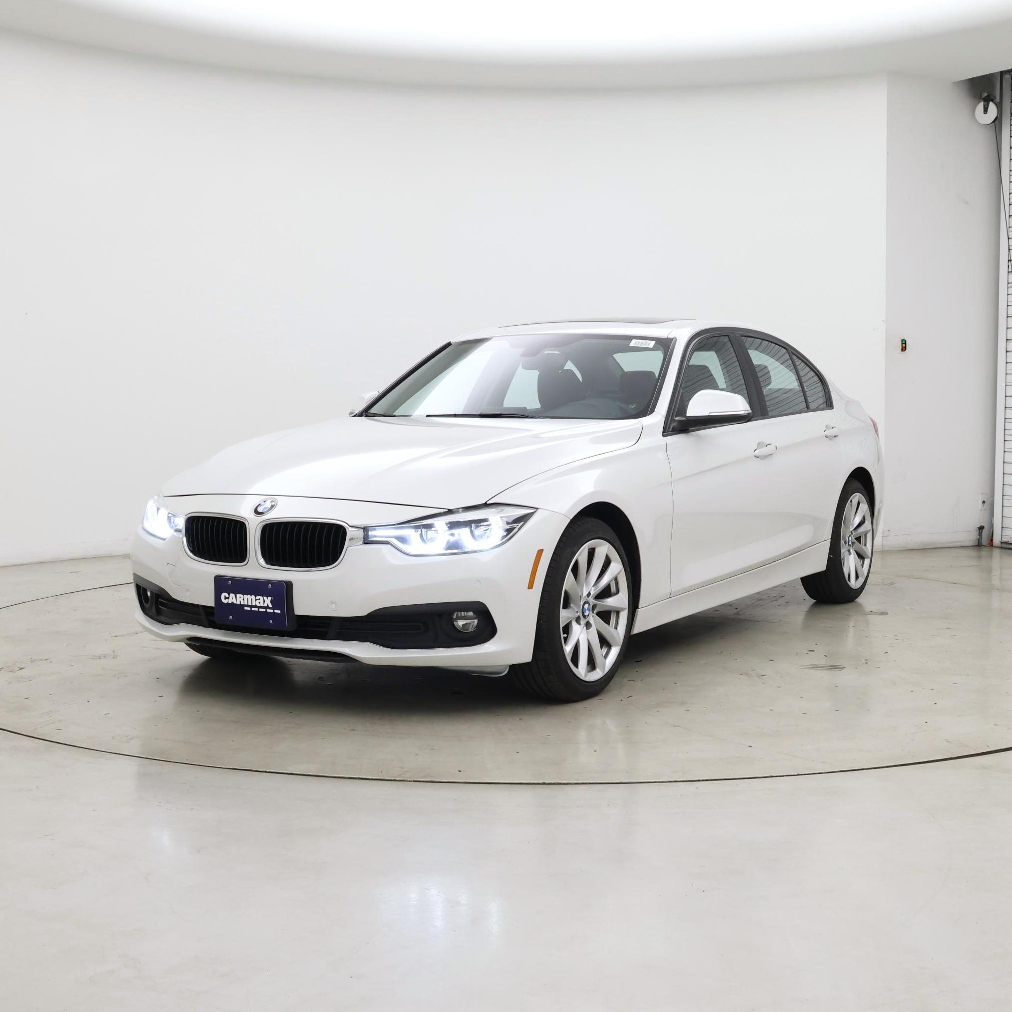 Thumbnail: 2018 BMW 3 Series - 4