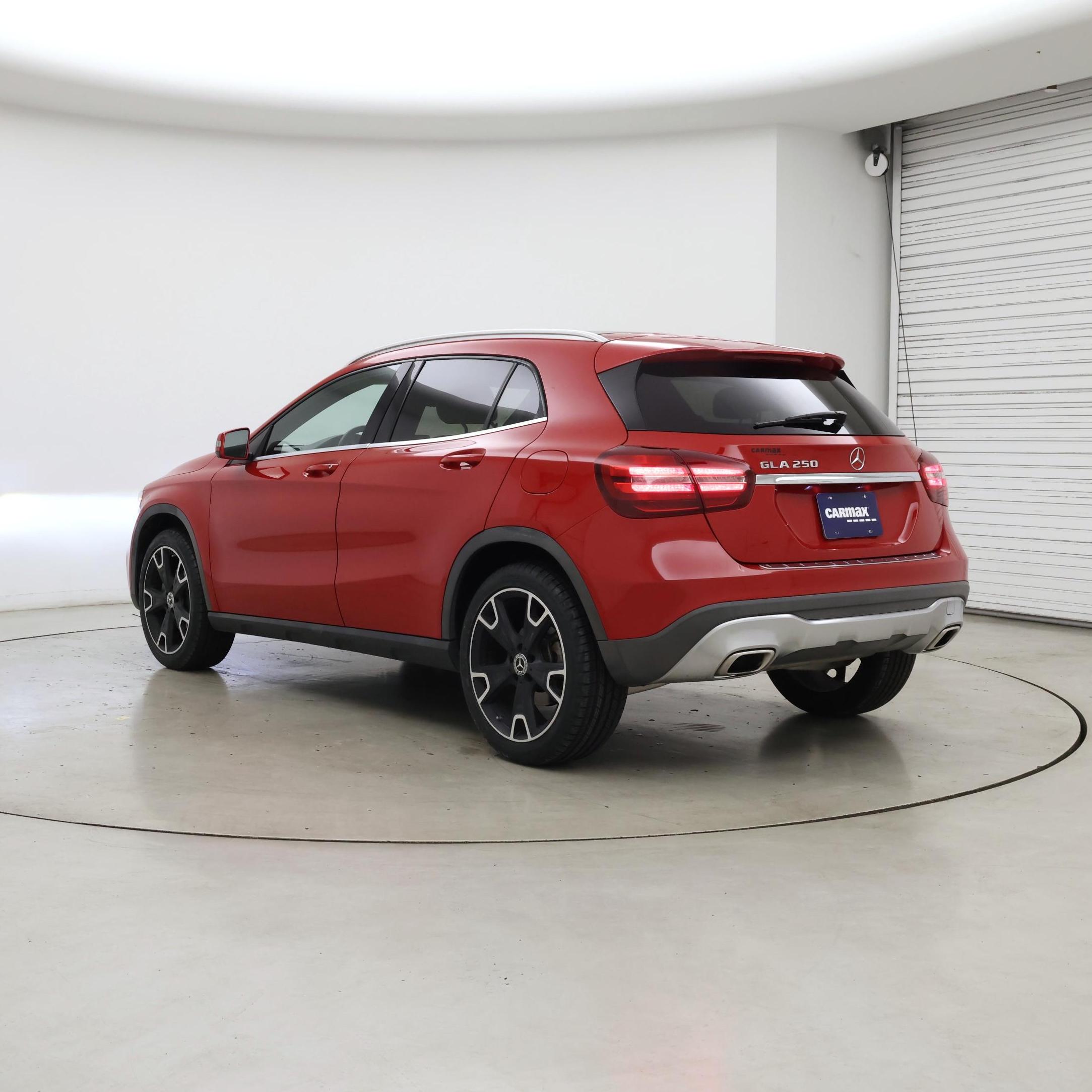 Thumbnail: 2019 Mercedes-Benz GLA - 2