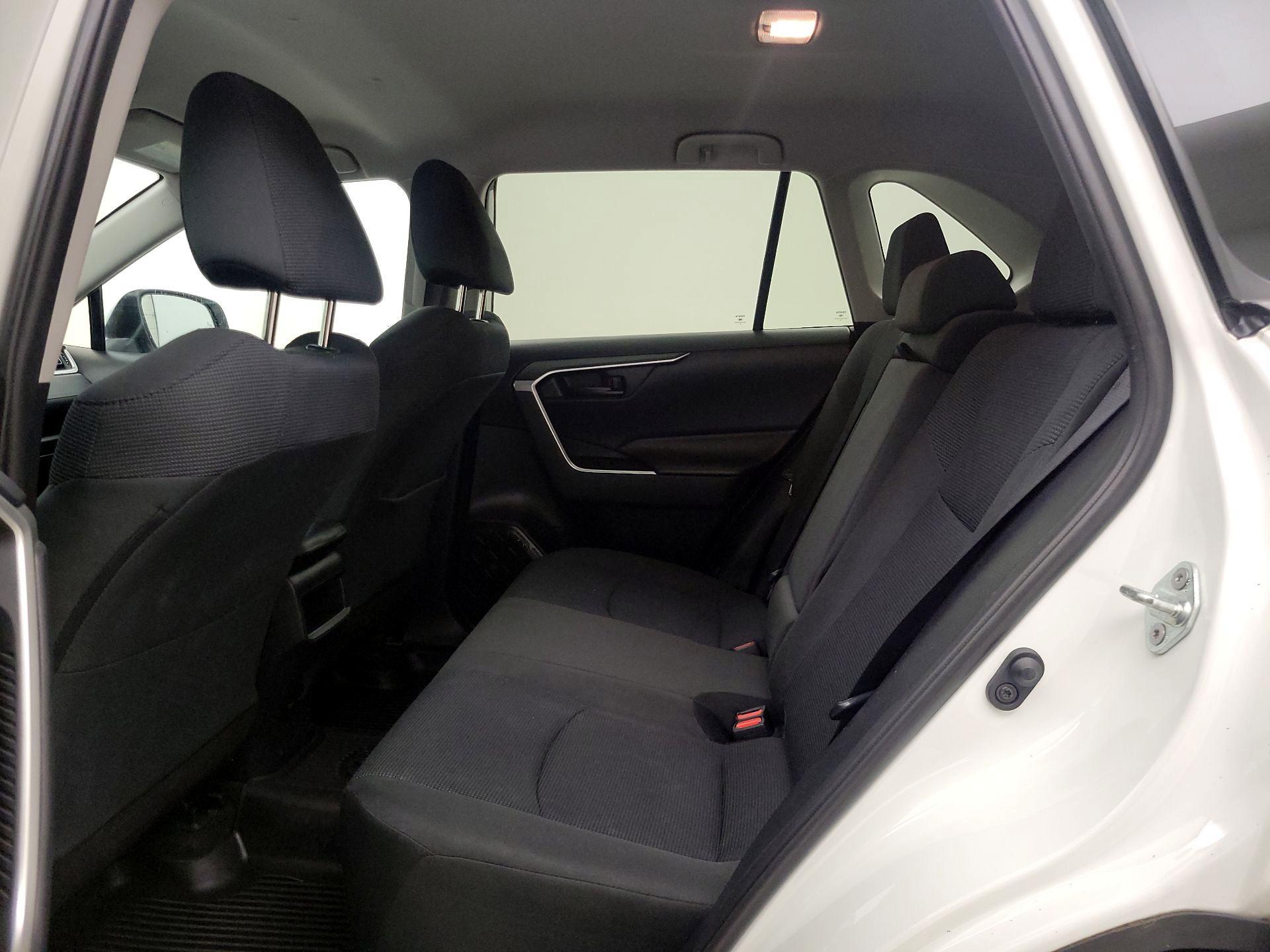 Thumbnail: 2019 Toyota RAV4 - 19