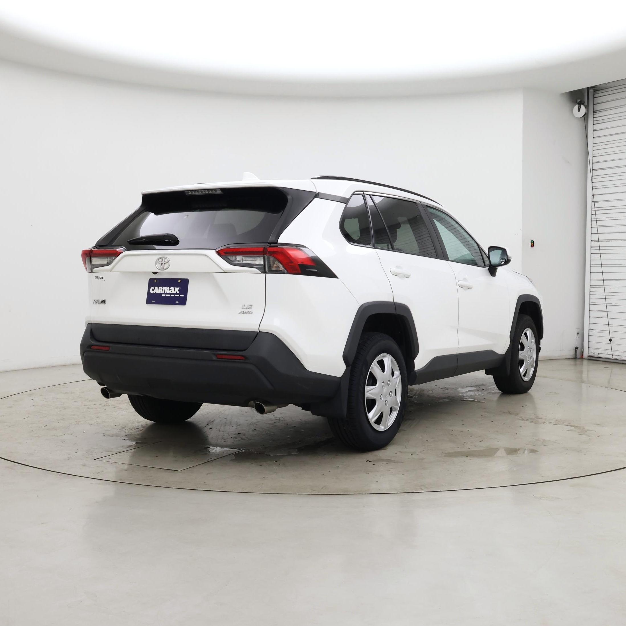 Thumbnail: 2019 Toyota RAV4 - 8