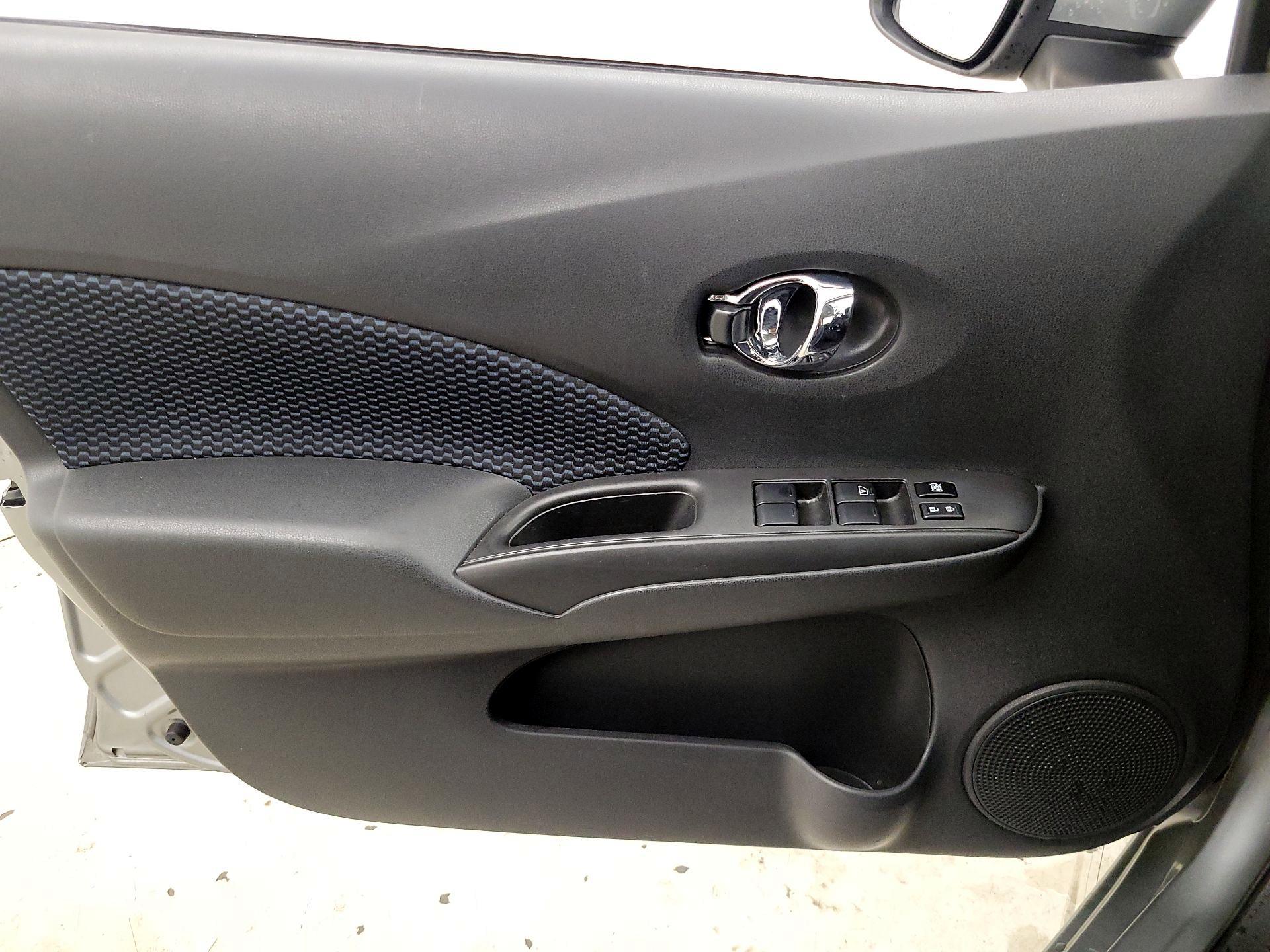 Thumbnail: 2015 Nissan Versa Note - 12