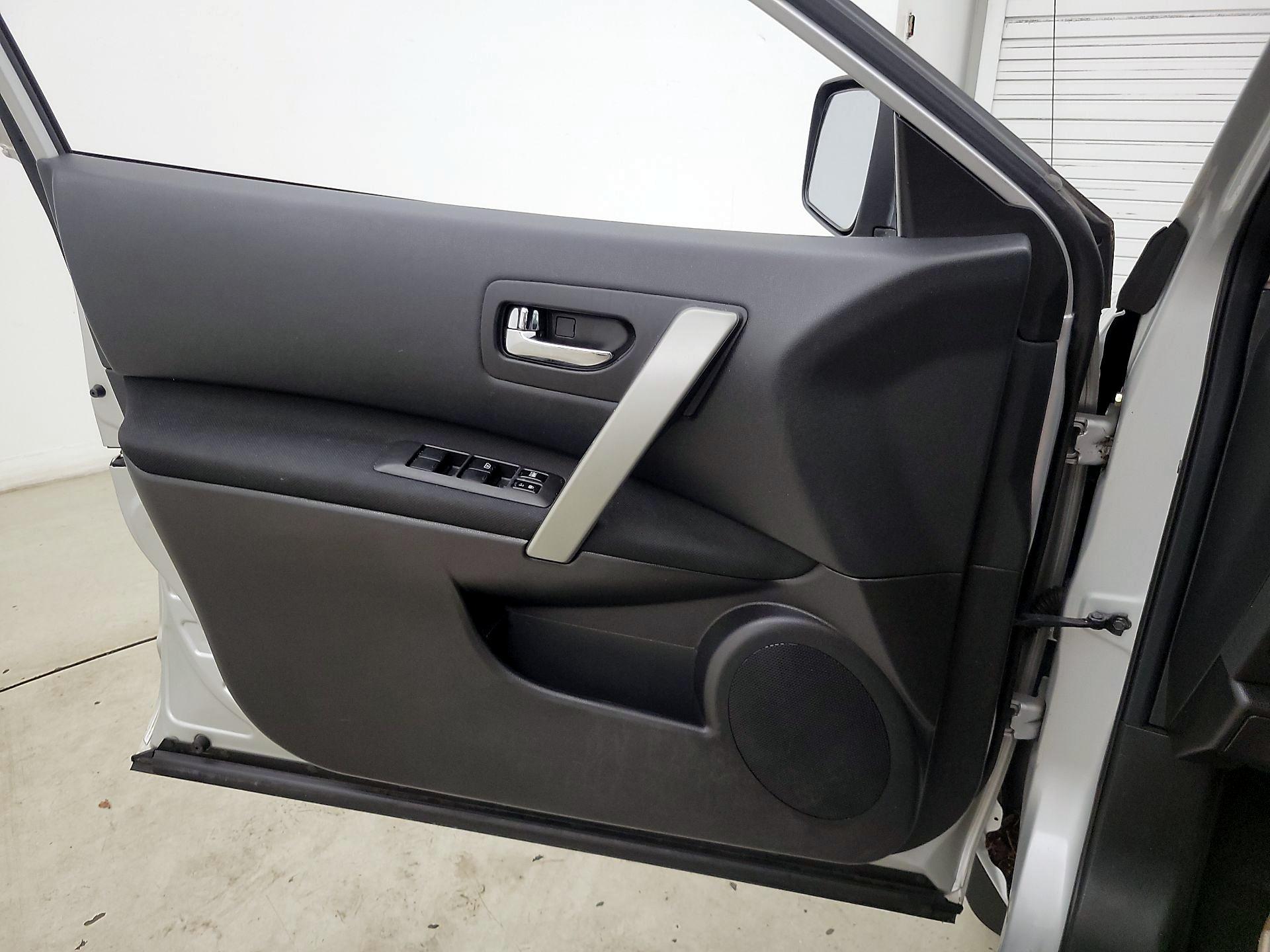 Thumbnail: 2014 Nissan Rogue - 12