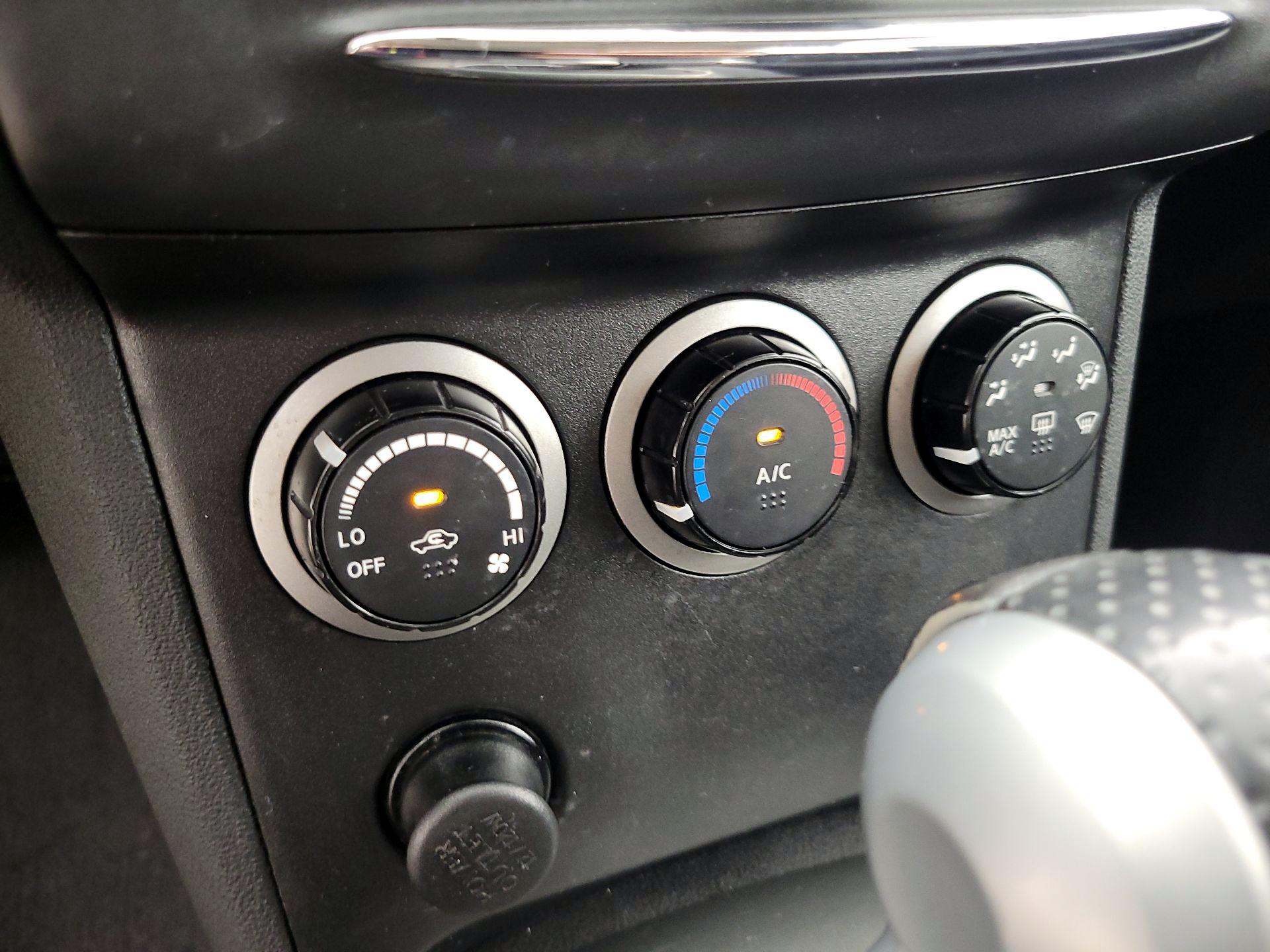 Thumbnail: 2014 Nissan Rogue - 15